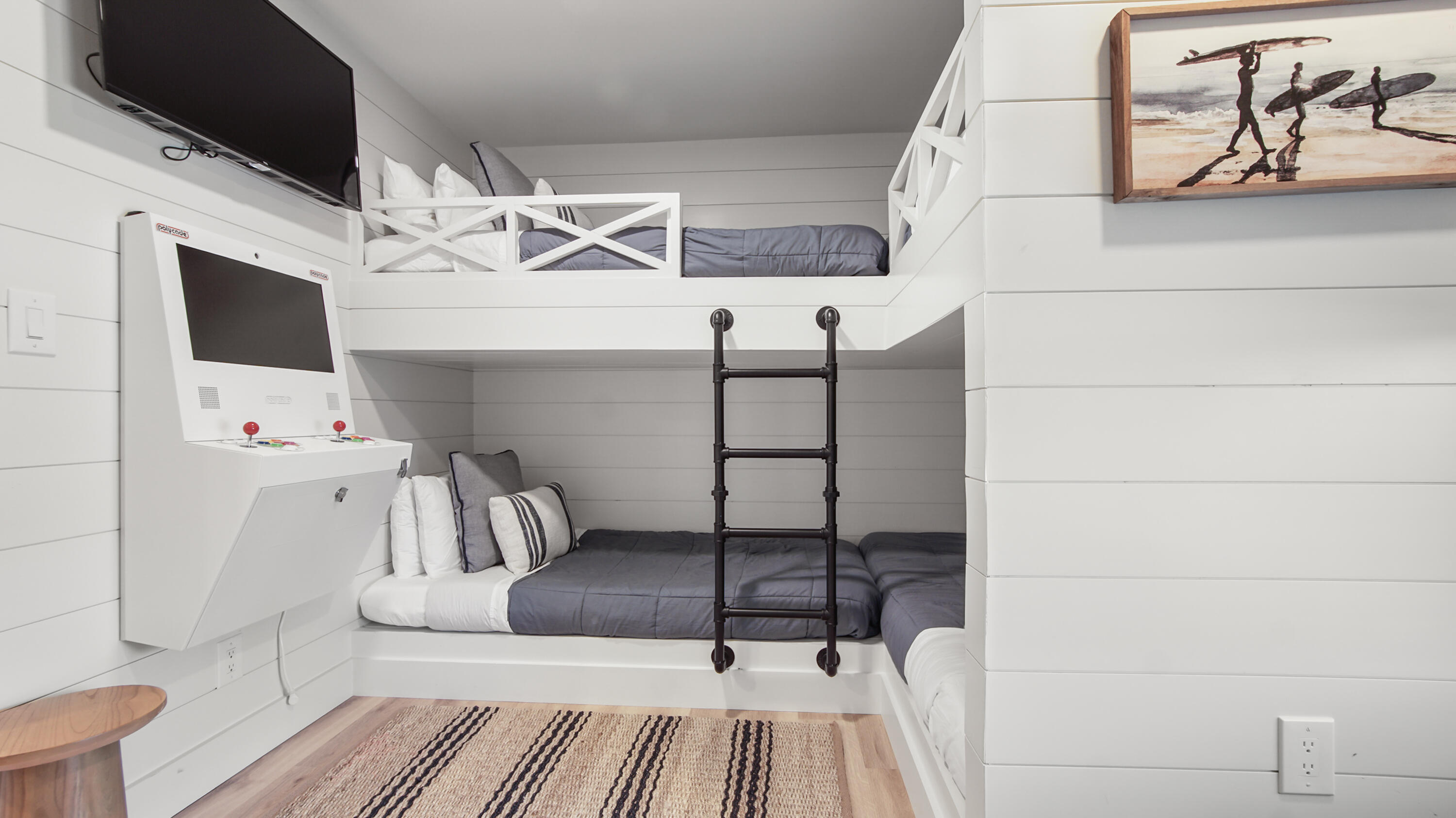 LAGUNA BEACH - Residential