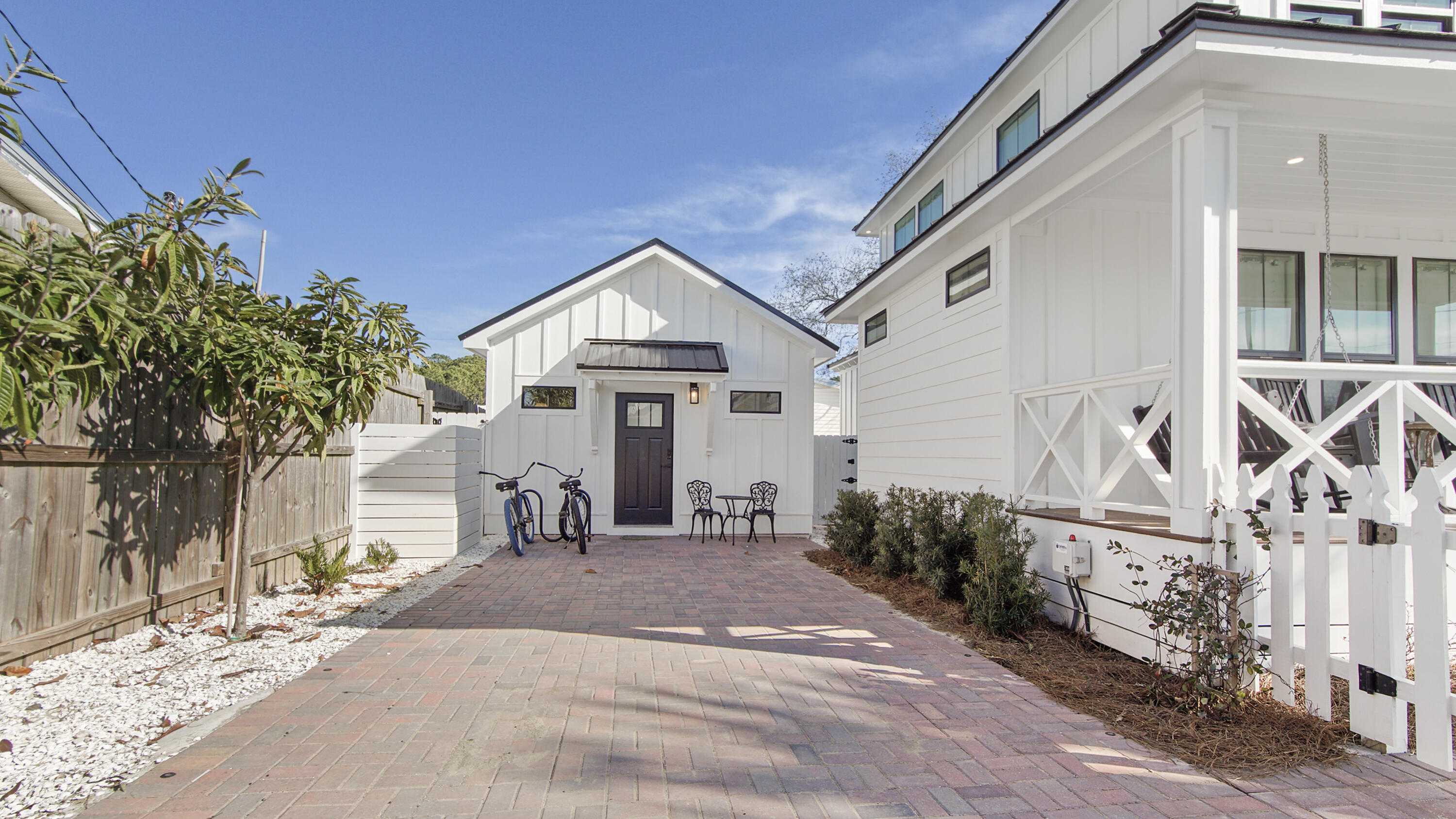 LAGUNA BEACH - Residential