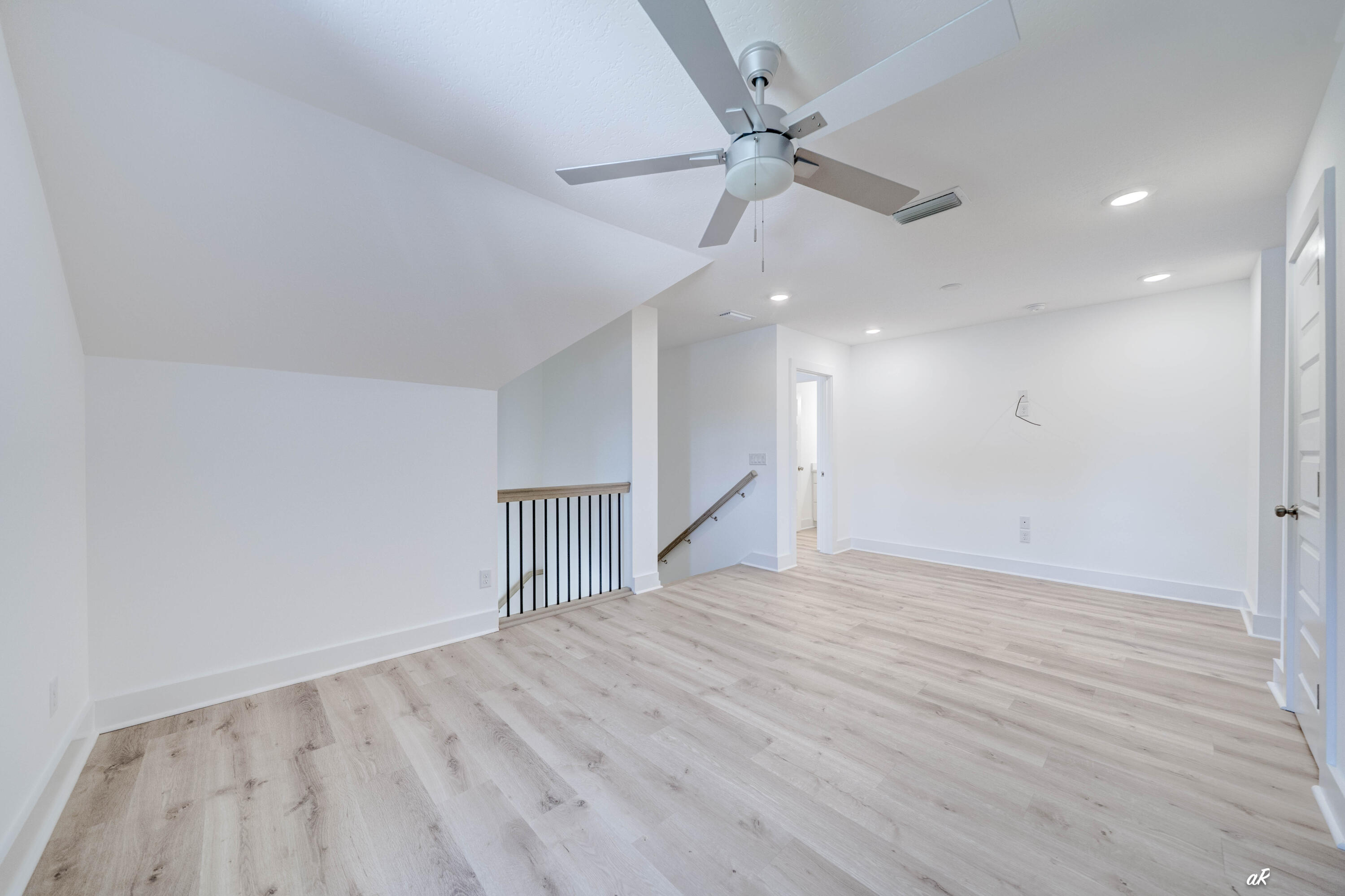 GRAND LAGOON BANKS - Residential