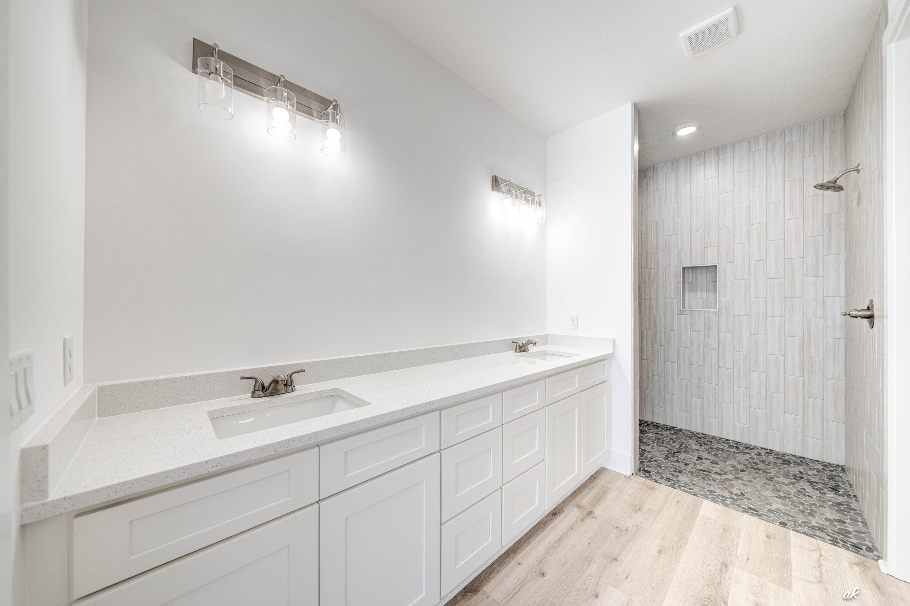 GRAND LAGOON BANKS - Residential