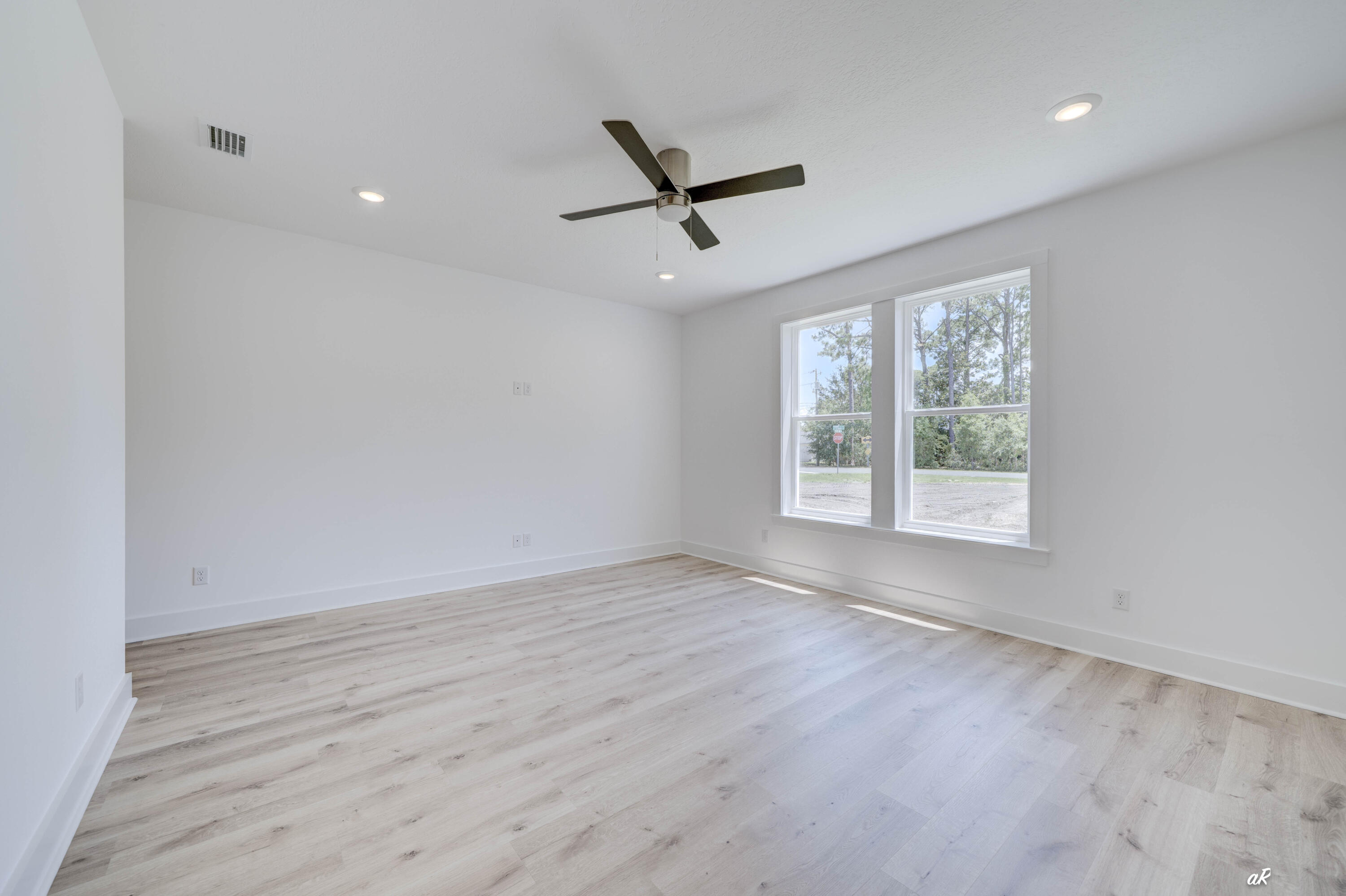 GRAND LAGOON BANKS - Residential