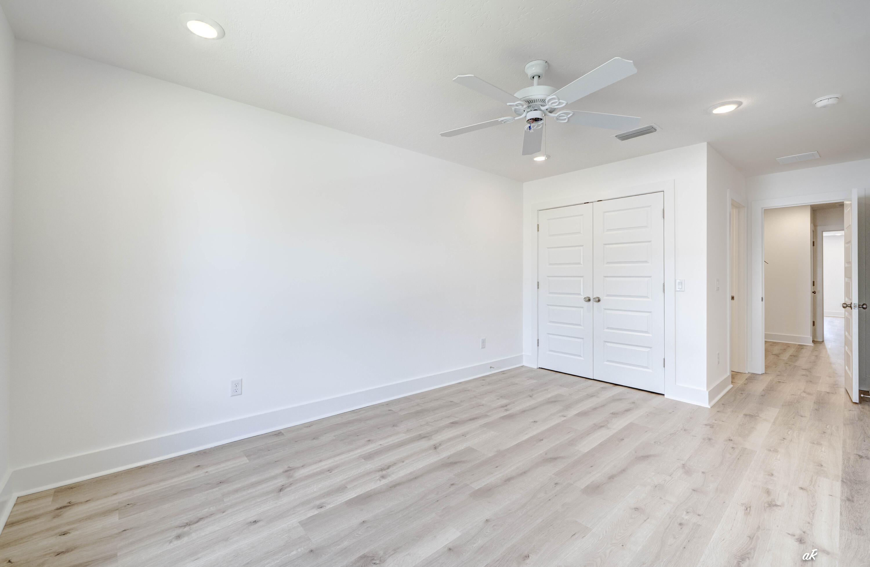 GRAND LAGOON BANKS - Residential