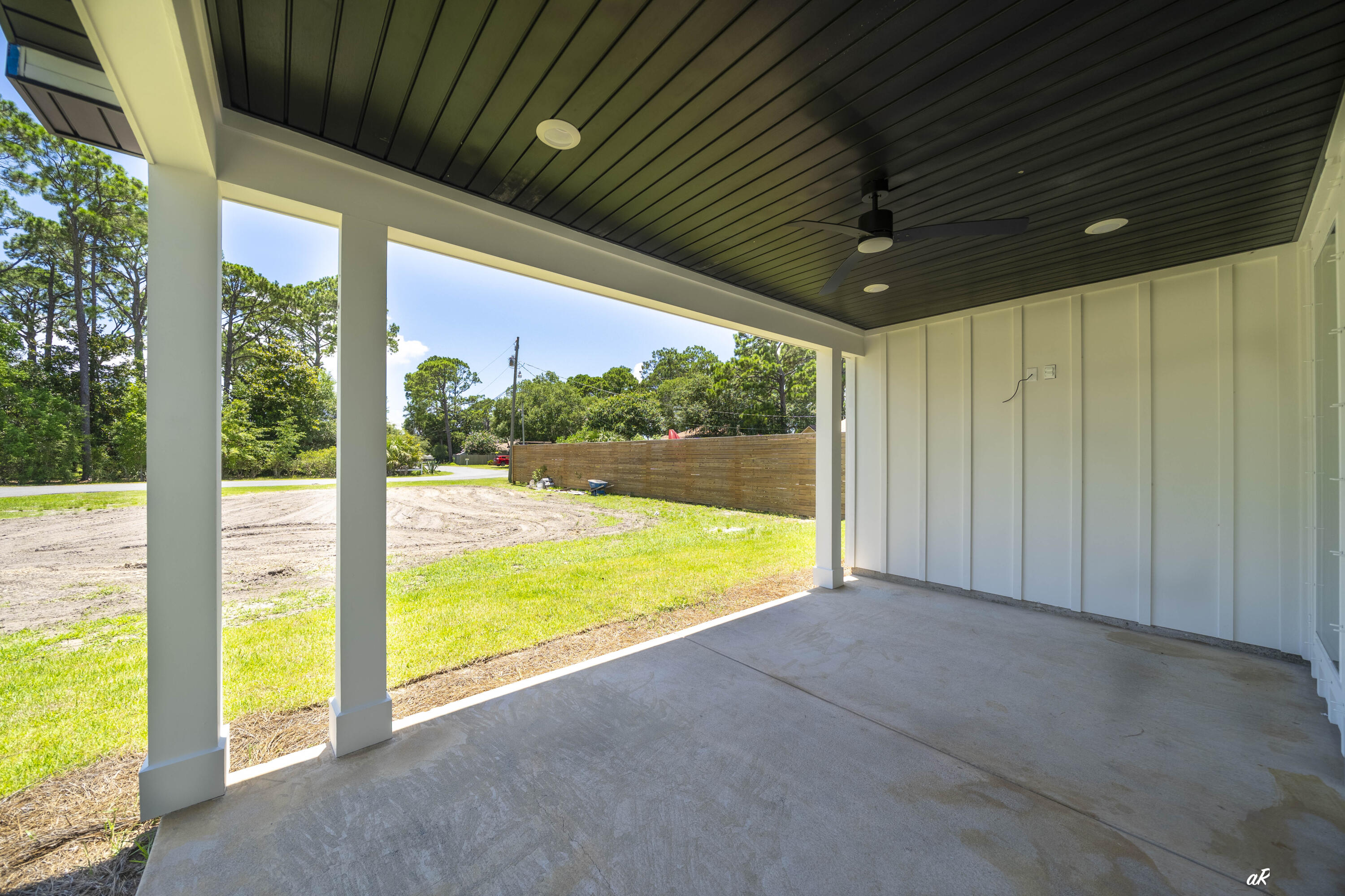 GRAND LAGOON BANKS - Residential