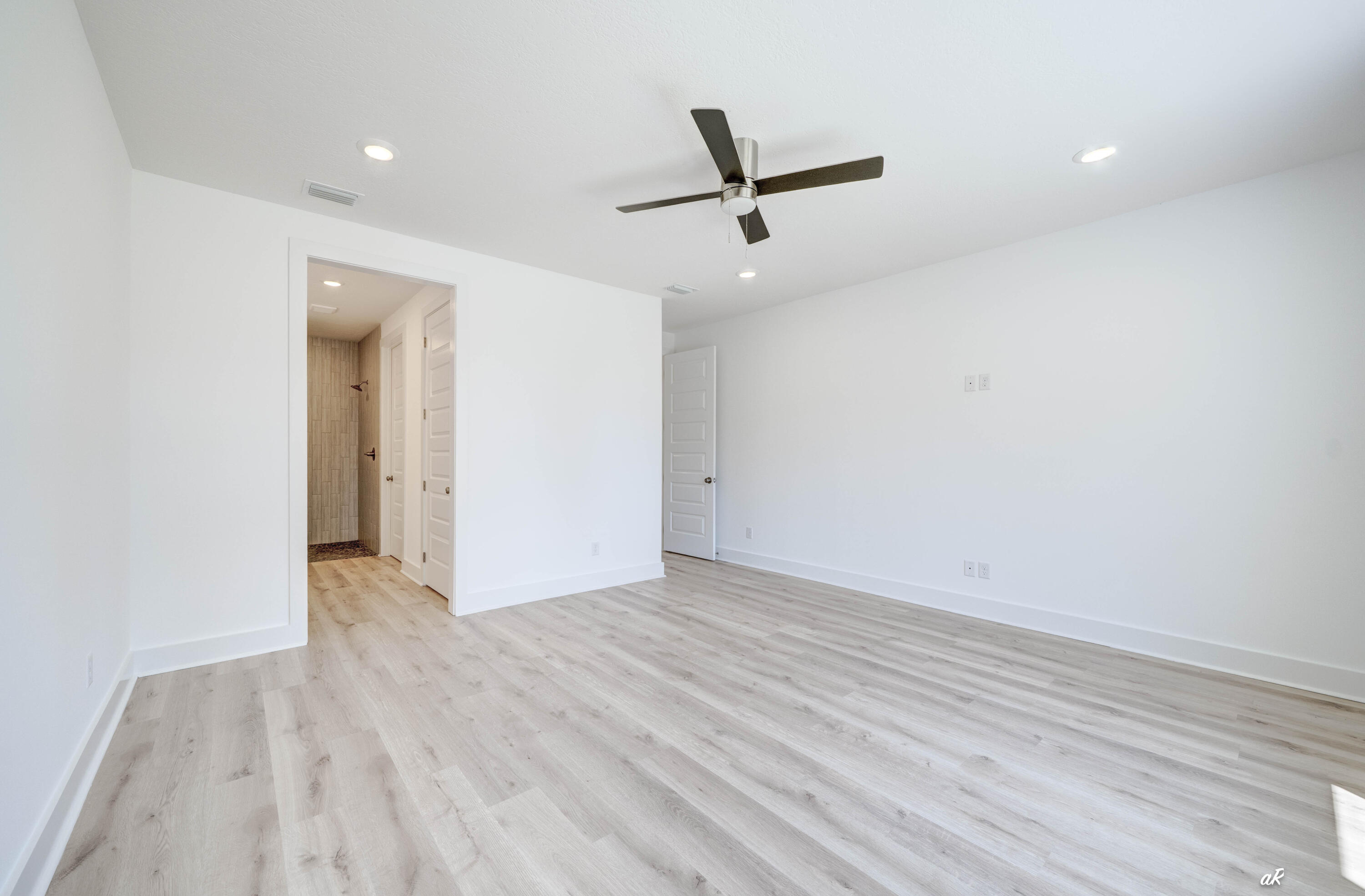 GRAND LAGOON BANKS - Residential