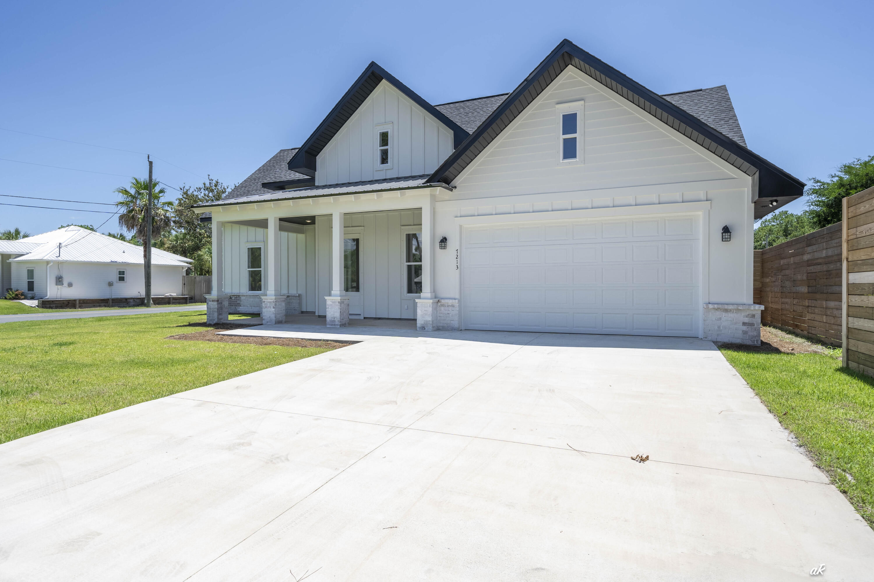 GRAND LAGOON BANKS - Residential