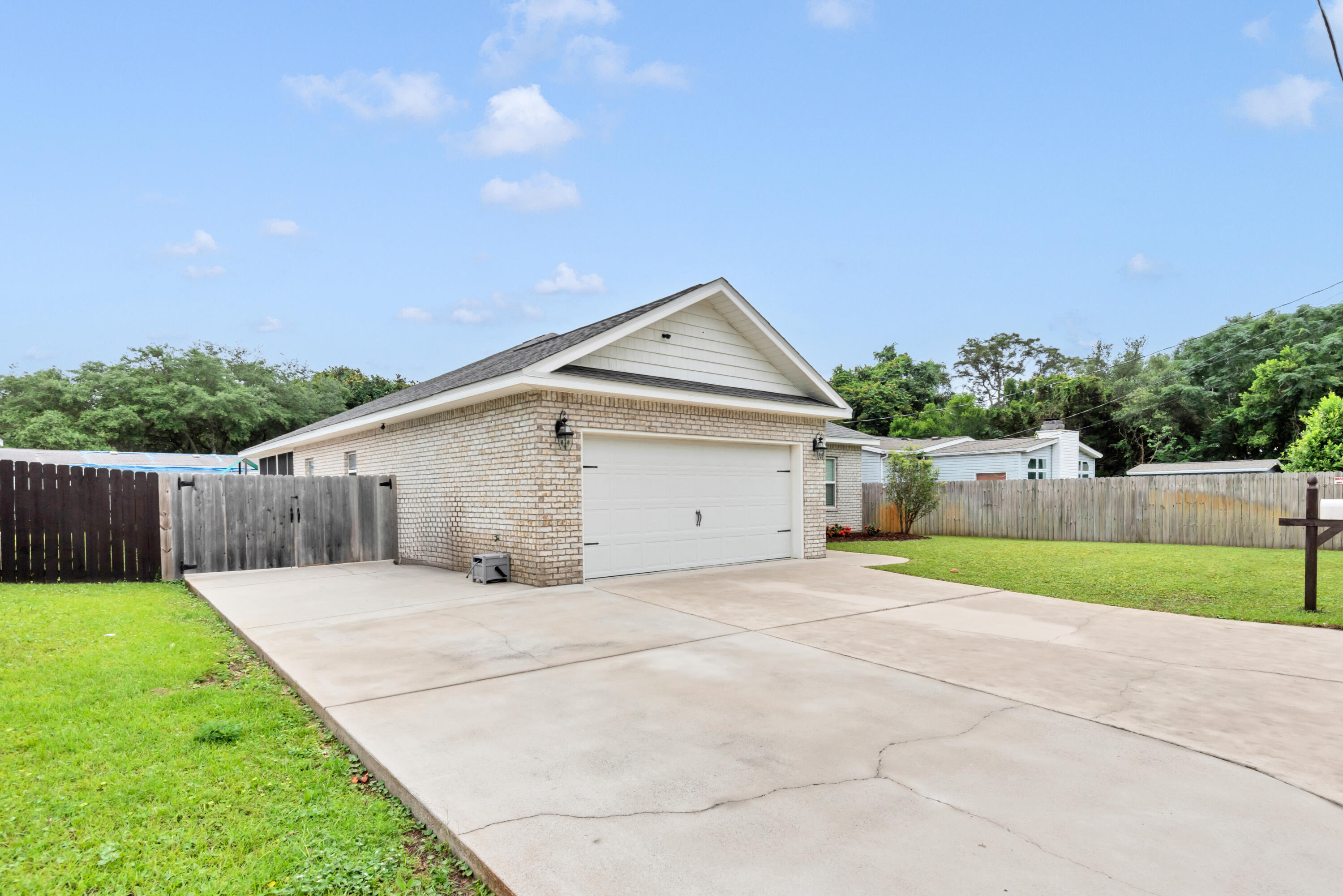 WYNNEHAVEN BCH EST - Residential