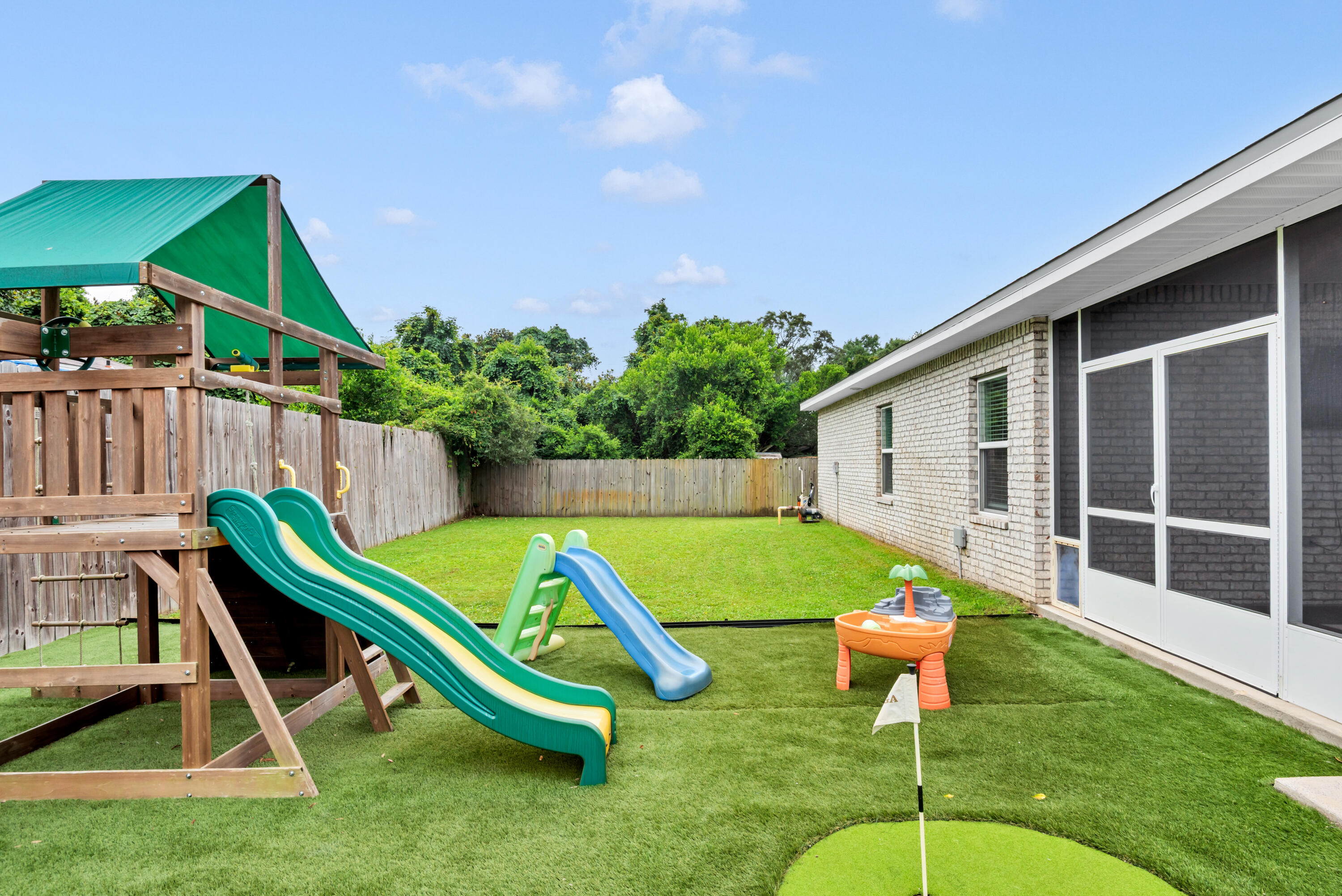 WYNNEHAVEN BCH EST - Residential