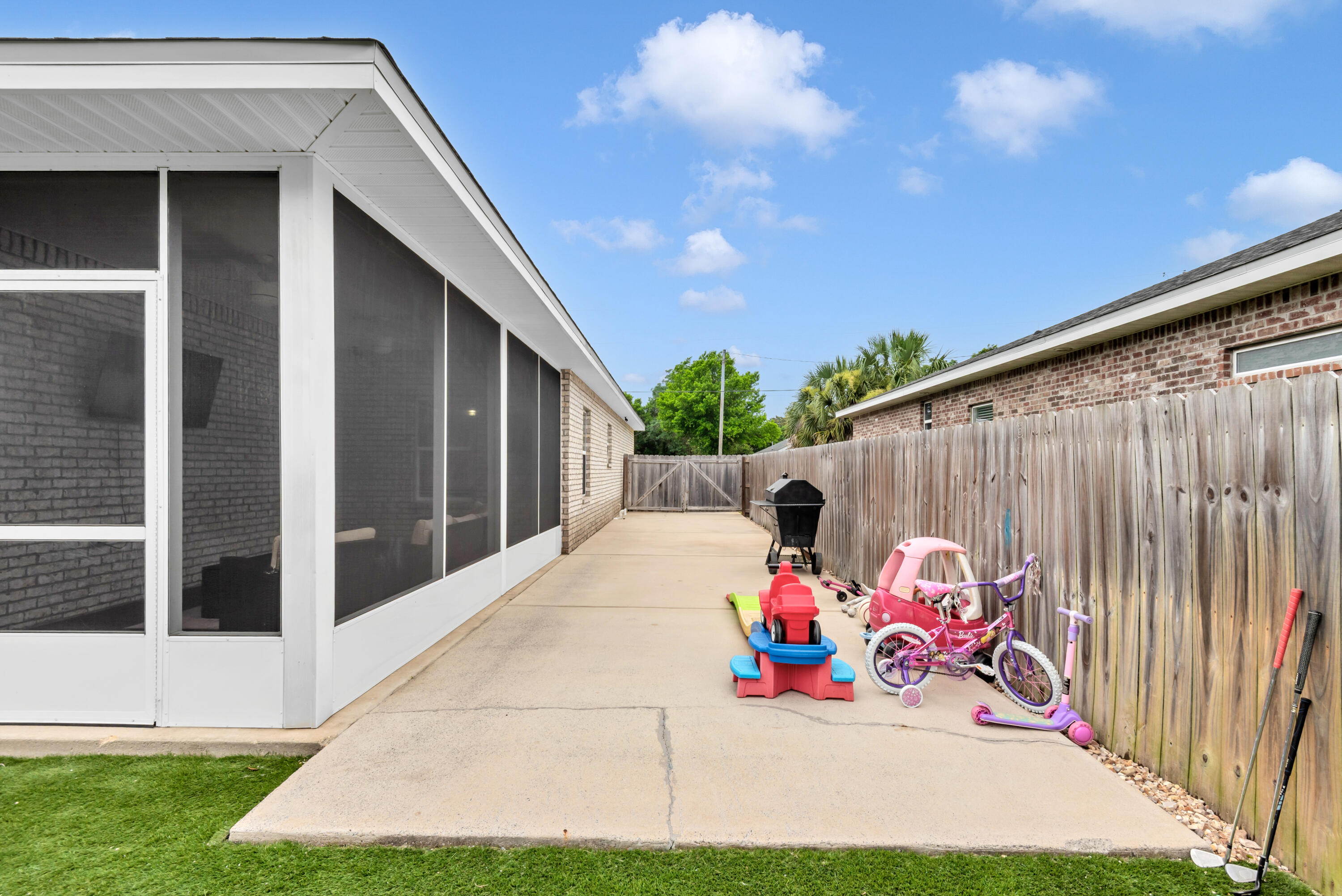 WYNNEHAVEN BCH EST - Residential