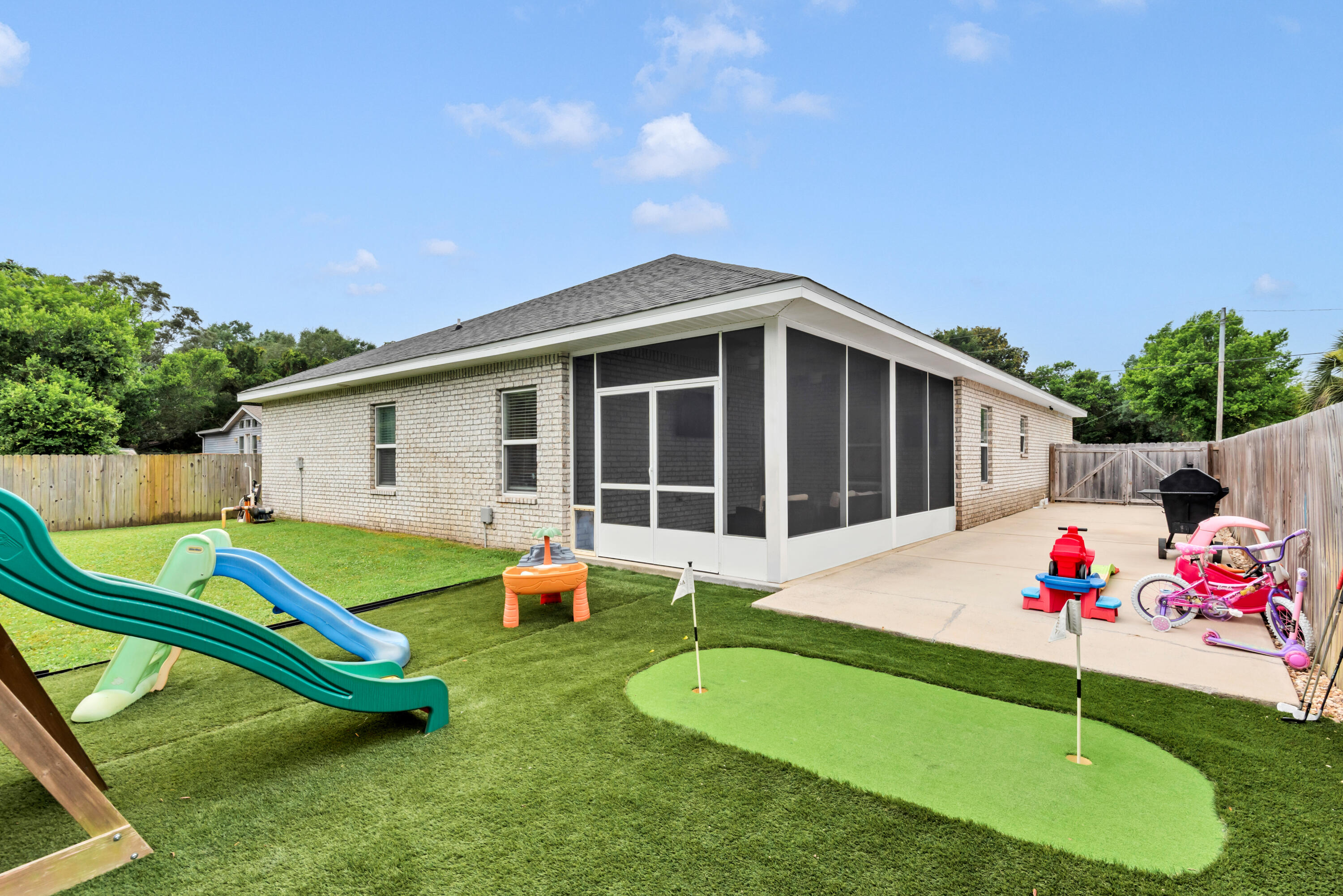 WYNNEHAVEN BCH EST - Residential