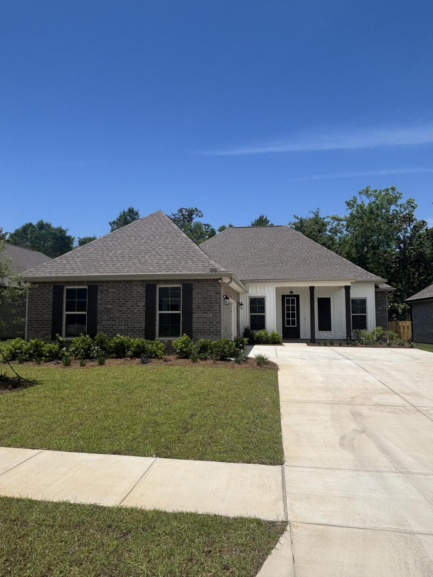 HAMMOCK BAY - BIRD SONG - Residential