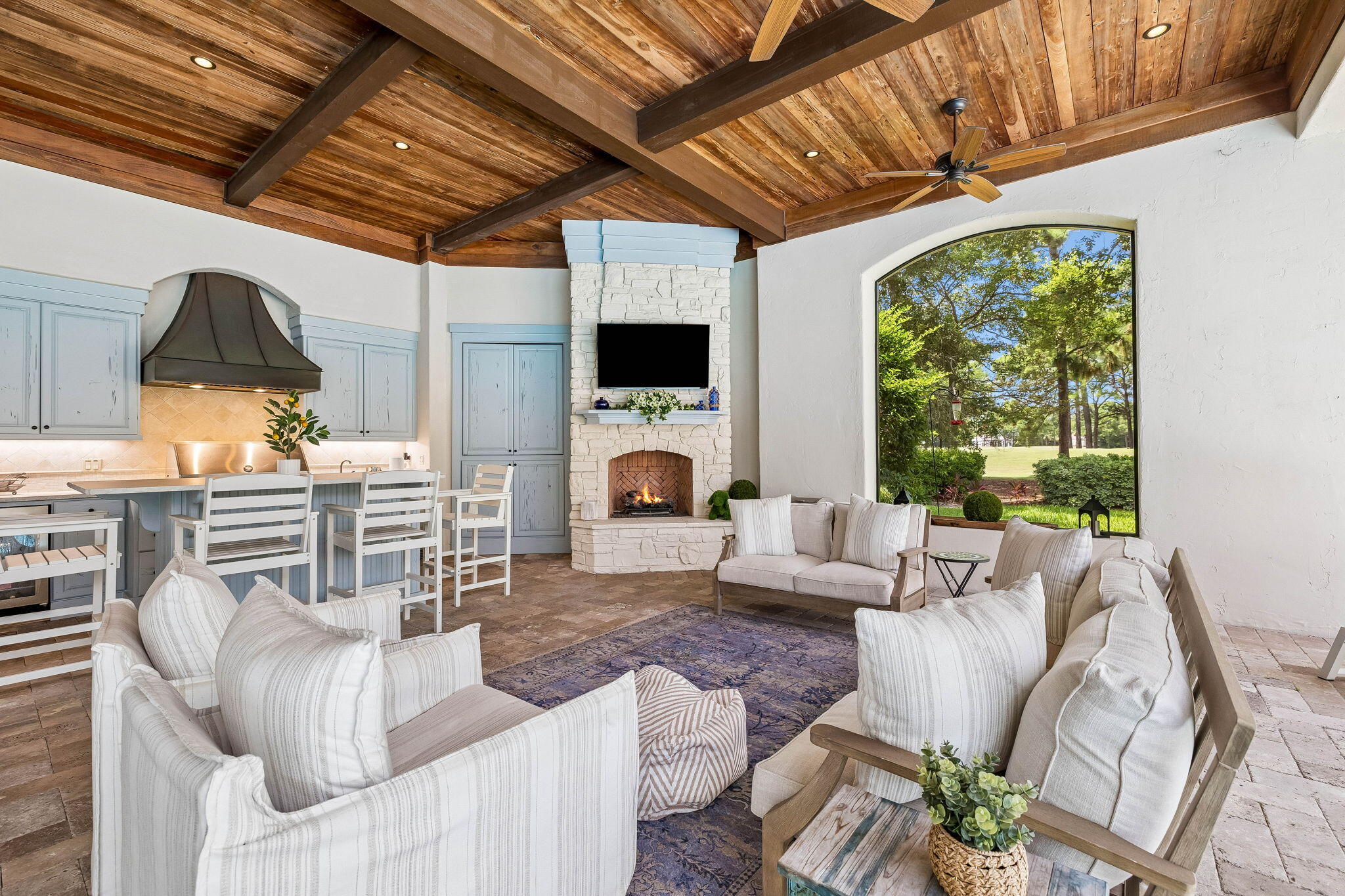 BURNT PINE - Residential