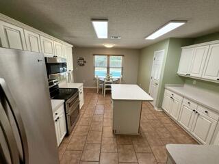 COUNTRYVIEW ESTATES 4TH ADDN PH 6 - Residential Lease