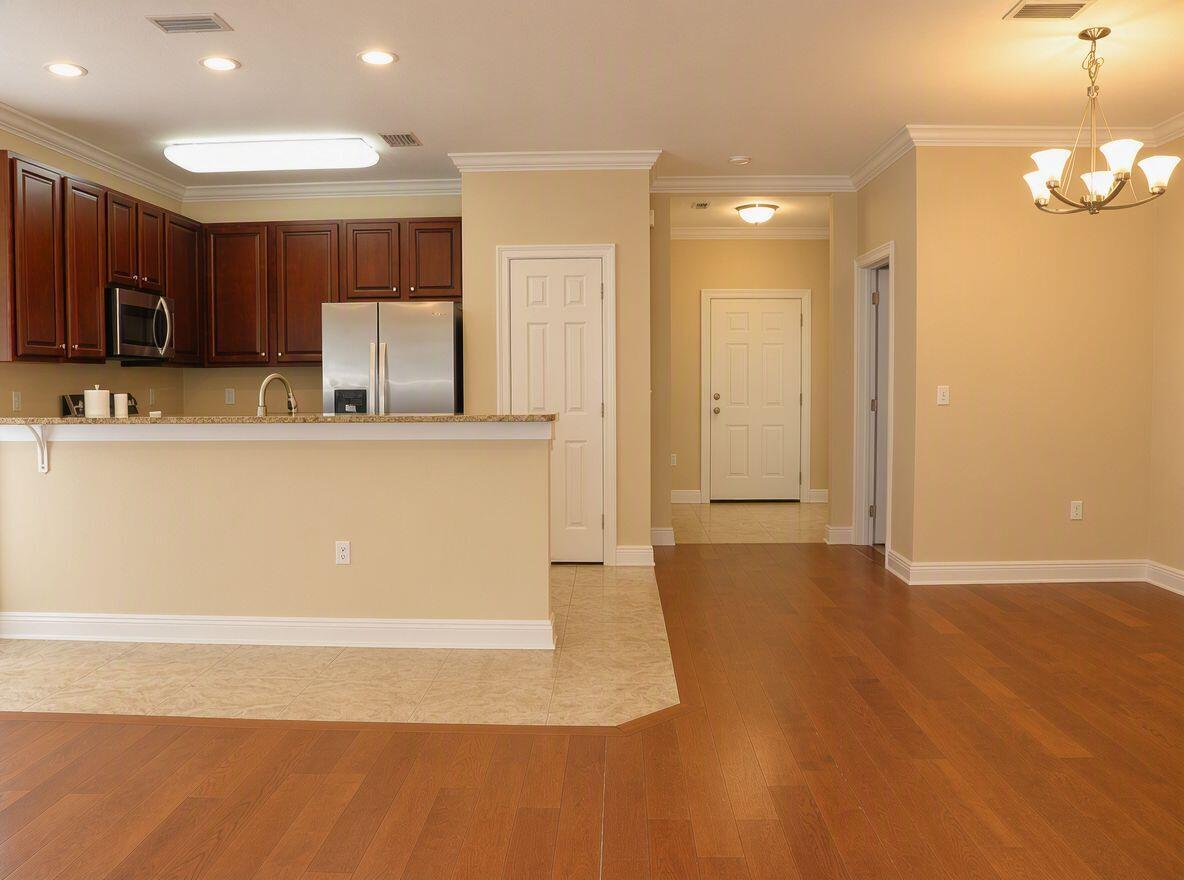 WALTON OAKS - Residential
