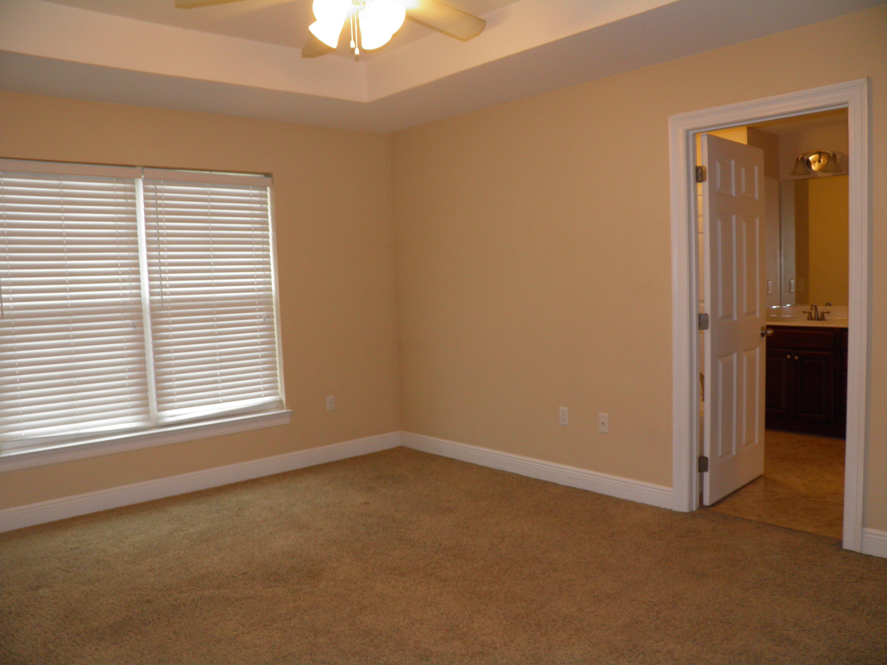 WALTON OAKS - Residential