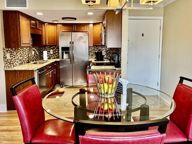 FINISTERRA CONDO - Residential