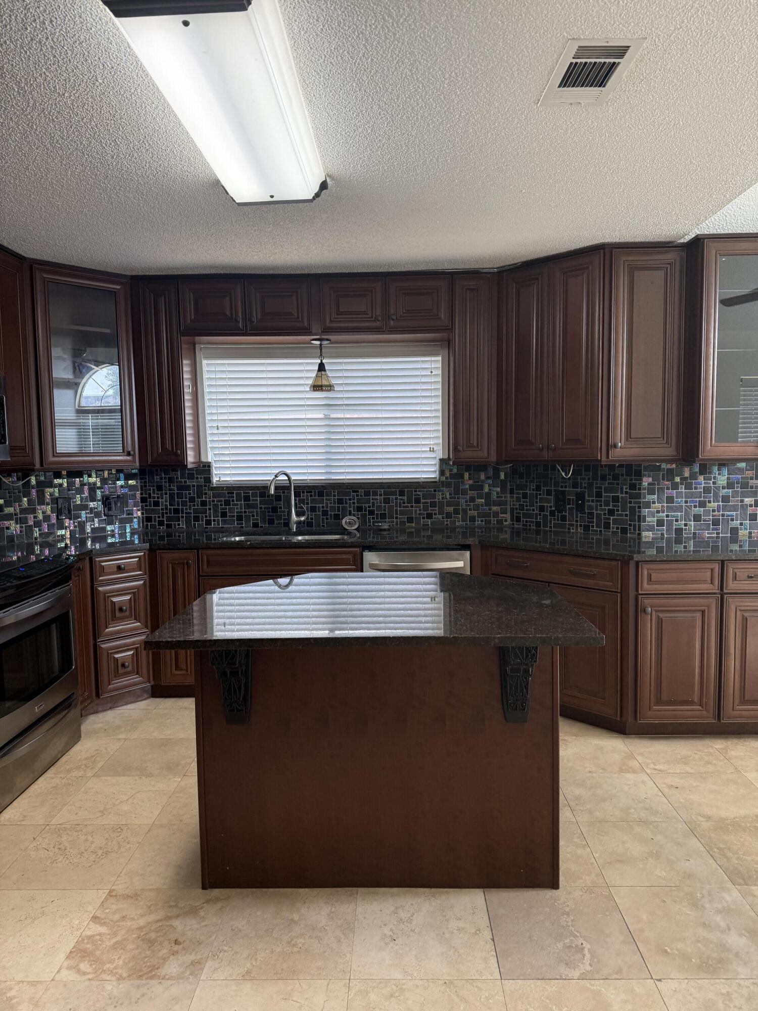 HARBOR BREEZE - Residential