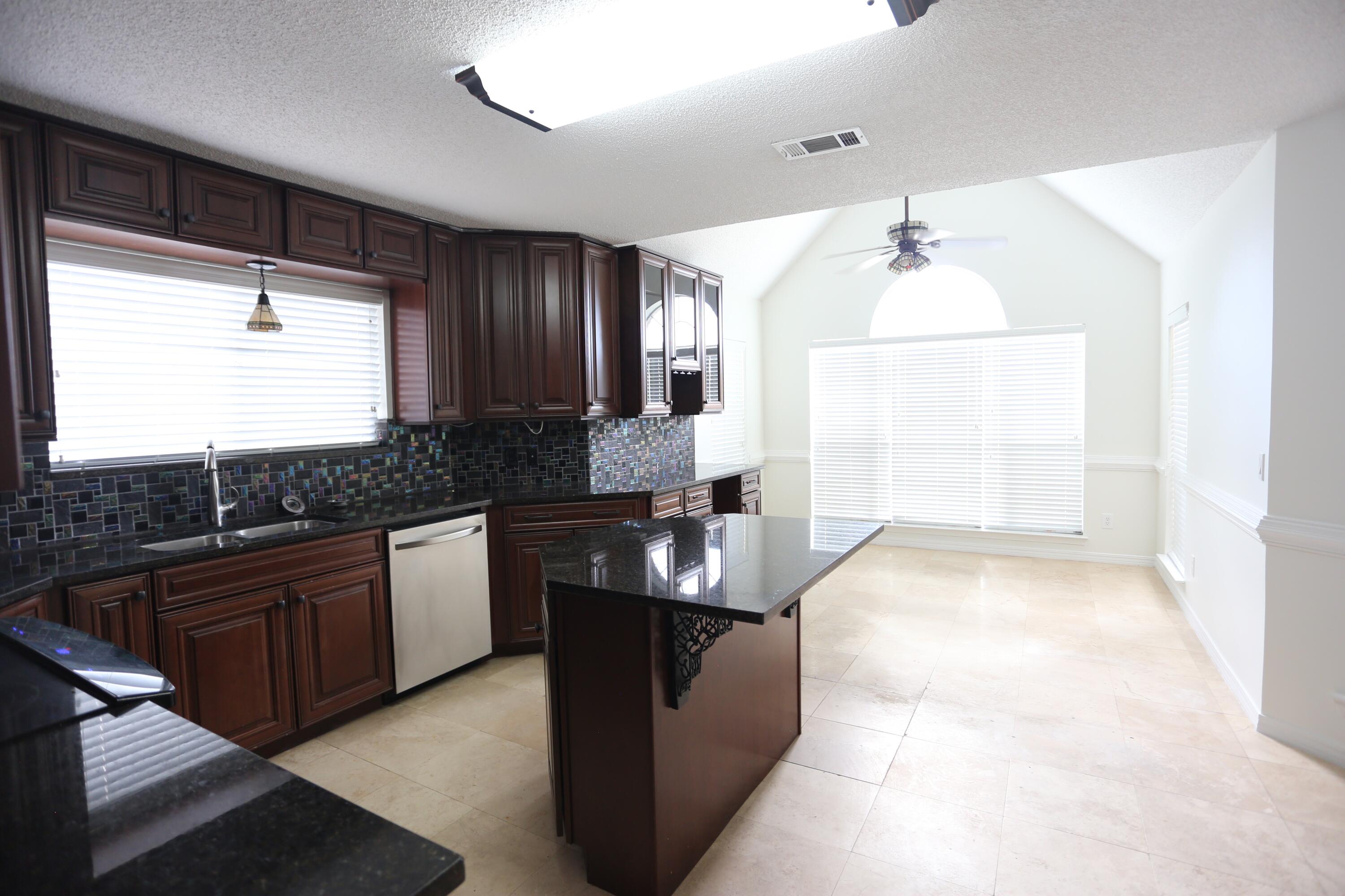 HARBOR BREEZE - Residential