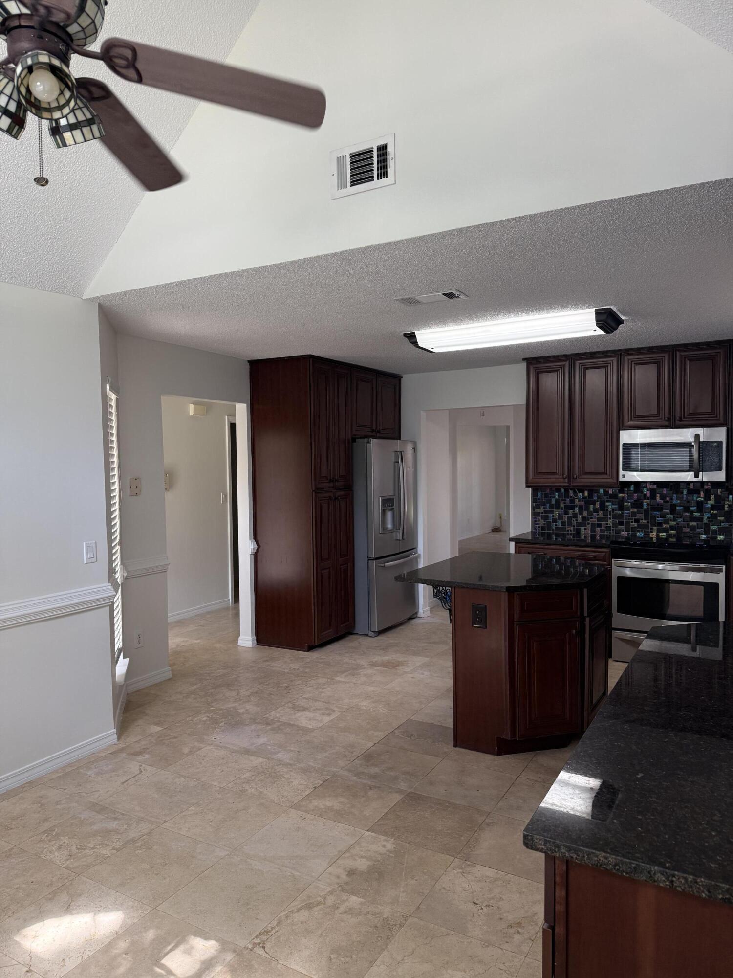 HARBOR BREEZE - Residential