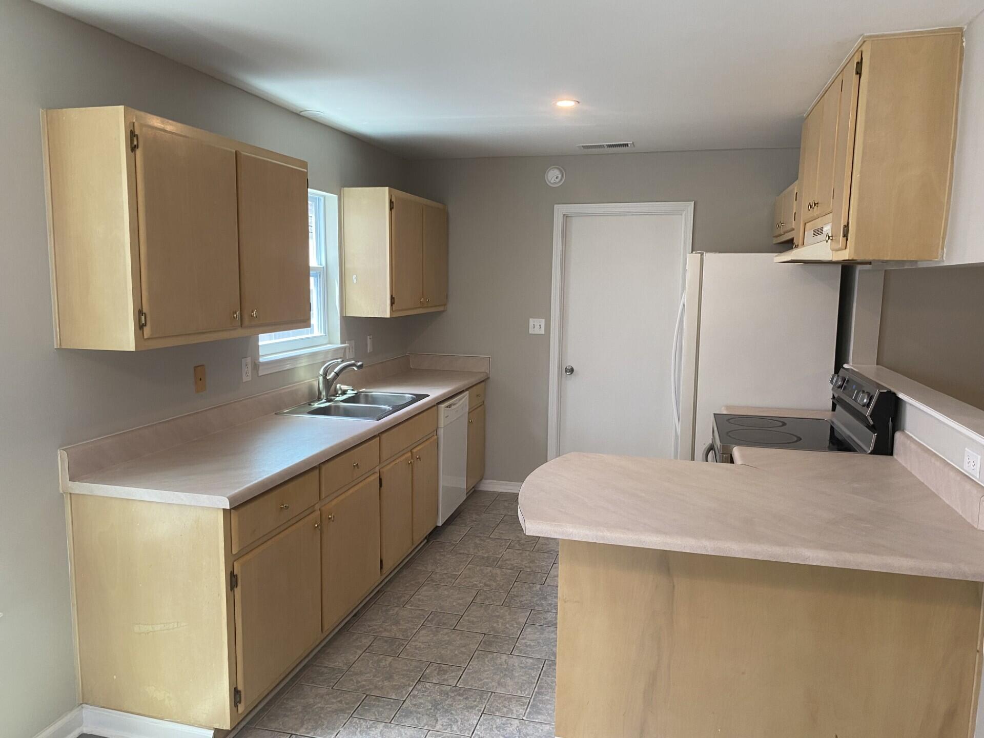 EMERALD ESTATES - Residential