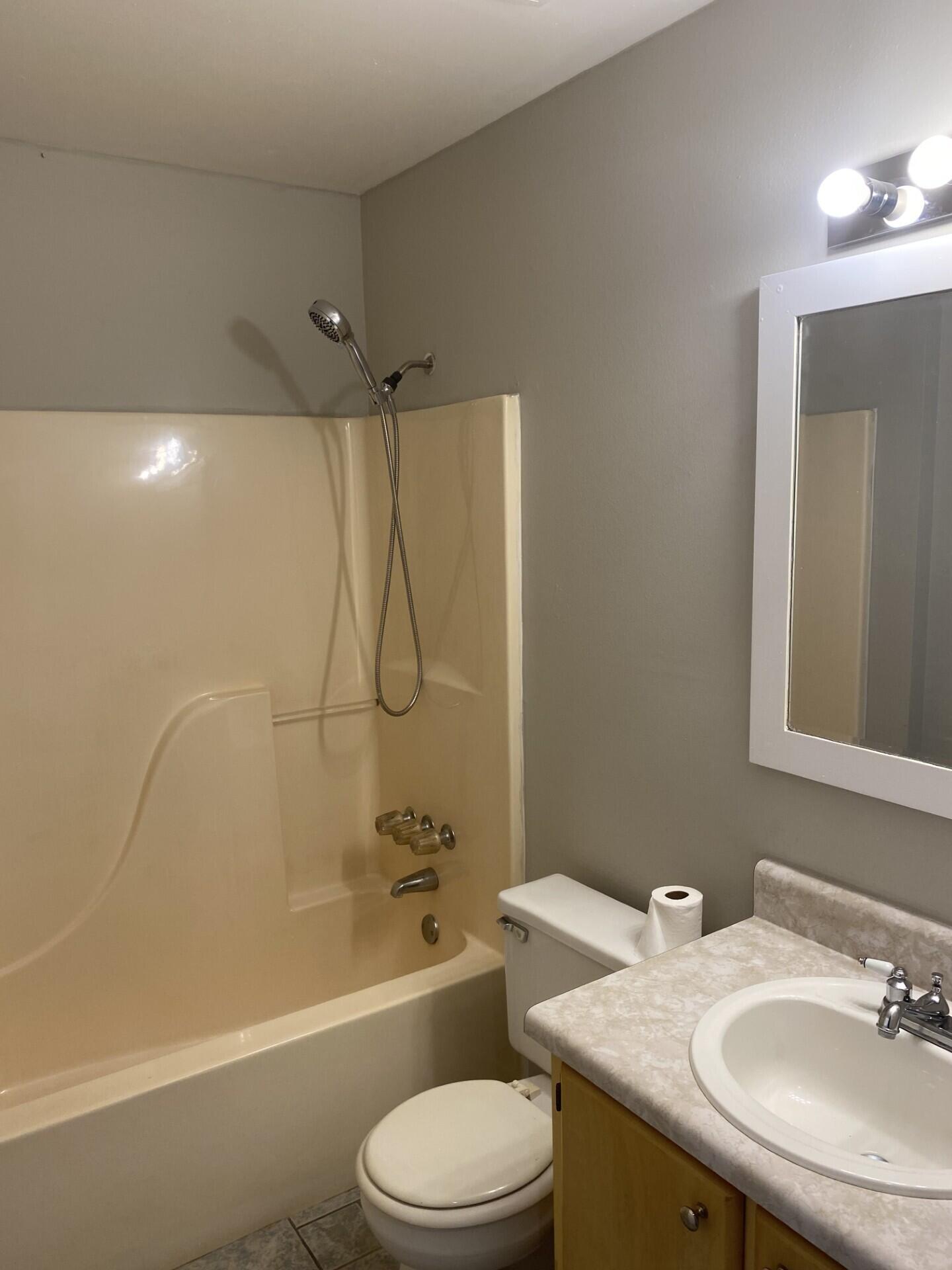 EMERALD ESTATES - Residential