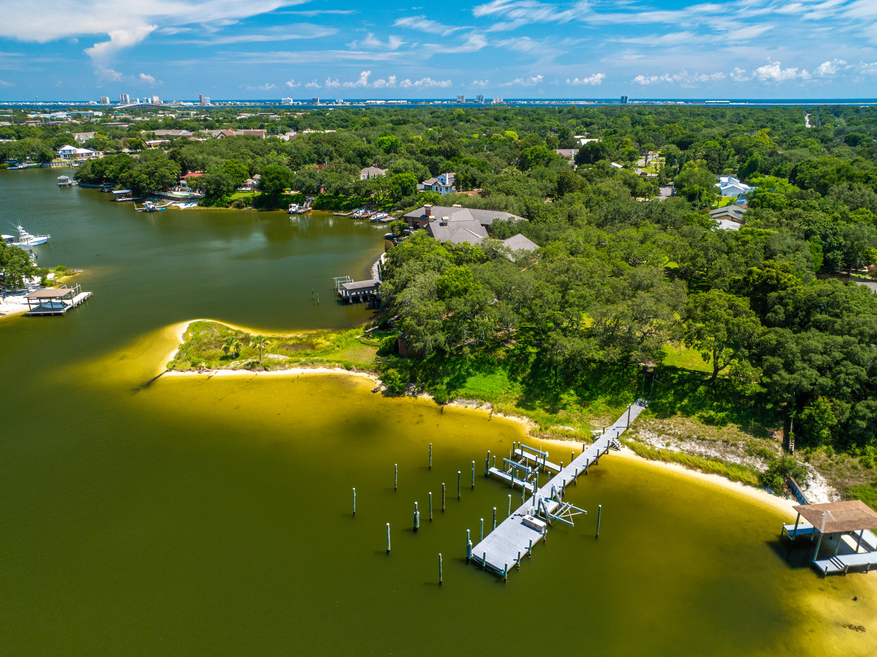 CARLAN SHORES - Residential