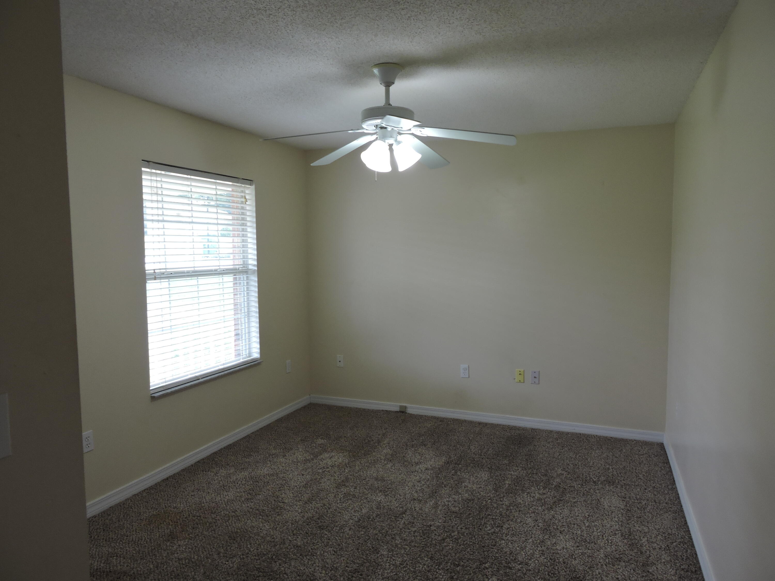 RIDGE CREST PH II - Residential Lease