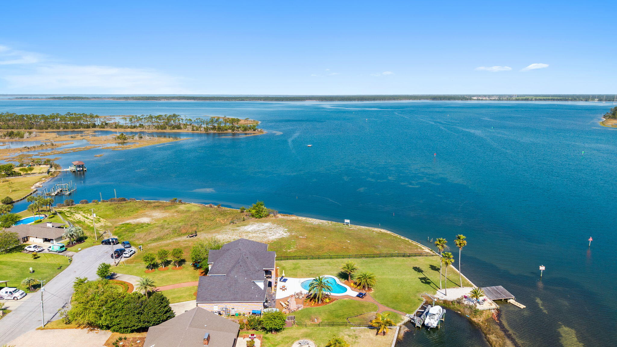 BAYWOOD SHORE ESTATES - Residential