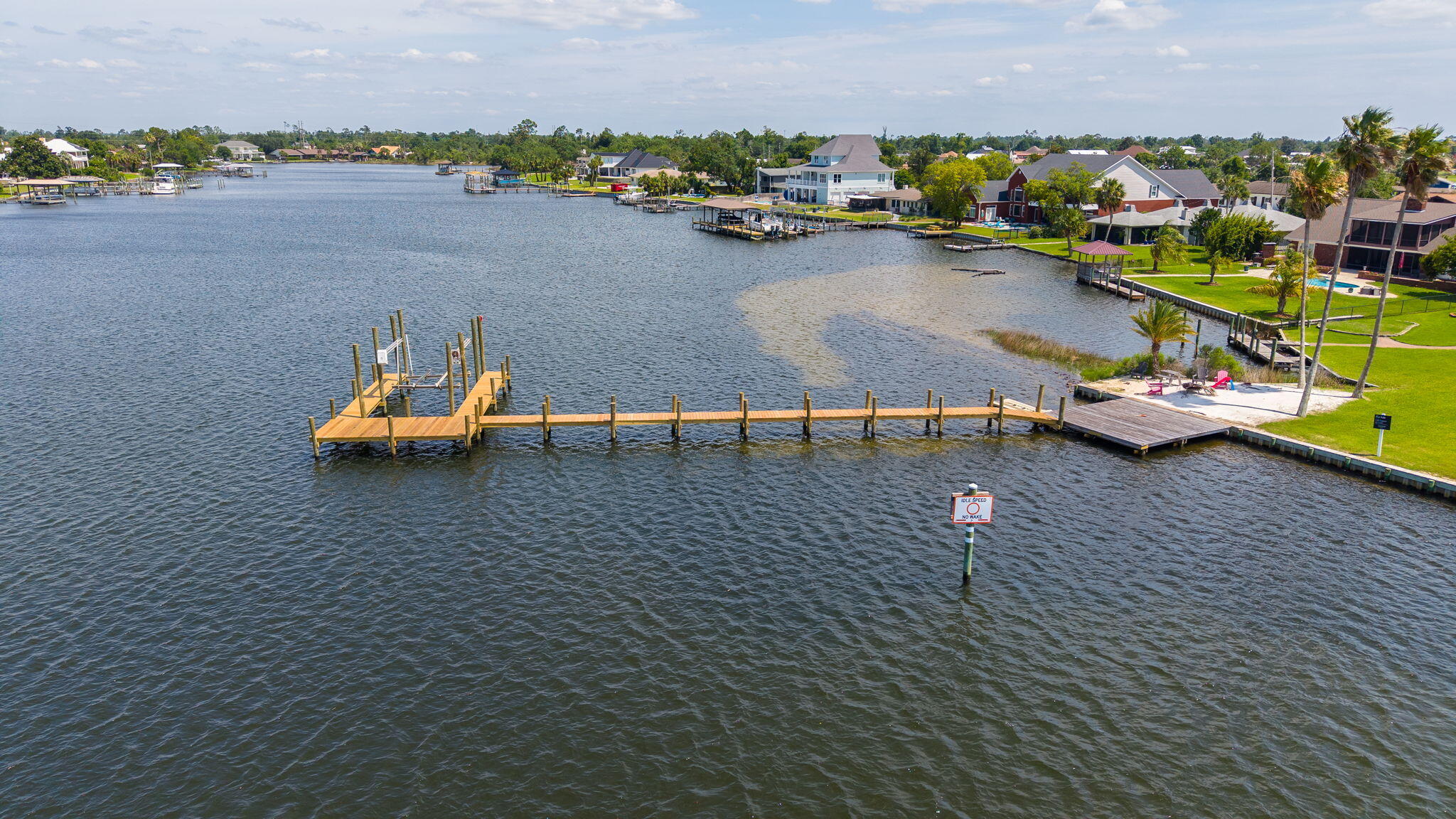 BAYWOOD SHORE ESTATES - Residential