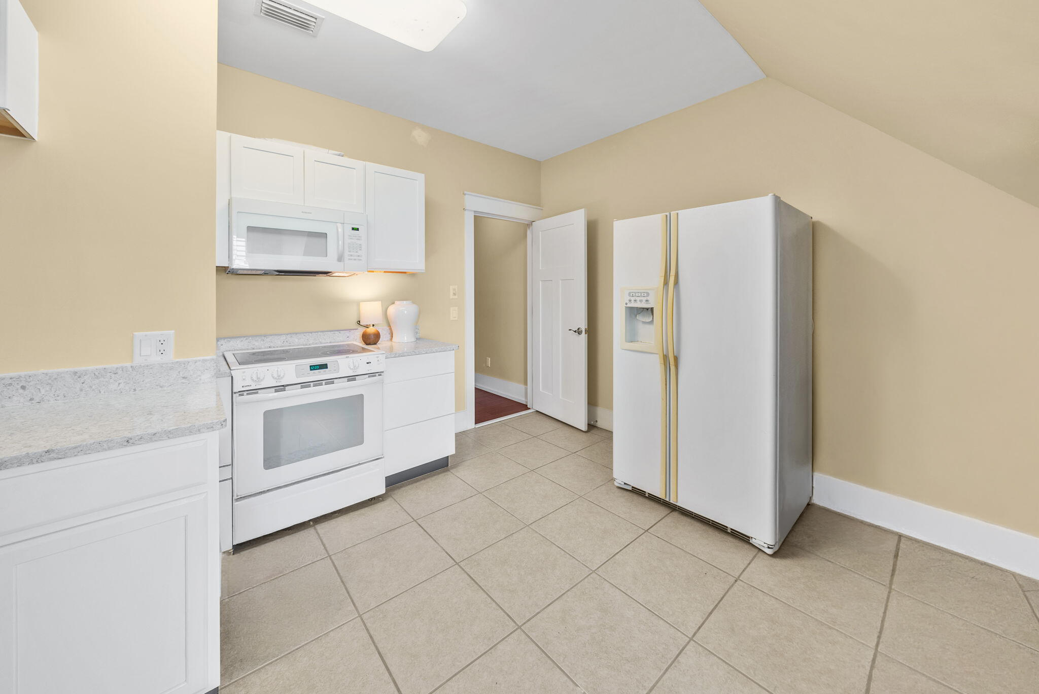 BAYWOOD SHORE ESTATES - Residential