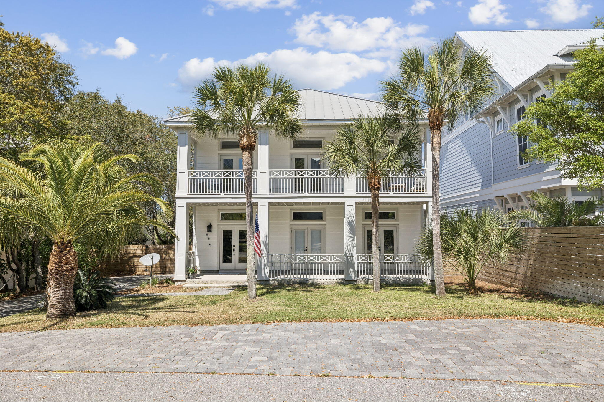 BEACH HIGHLAND - Residential