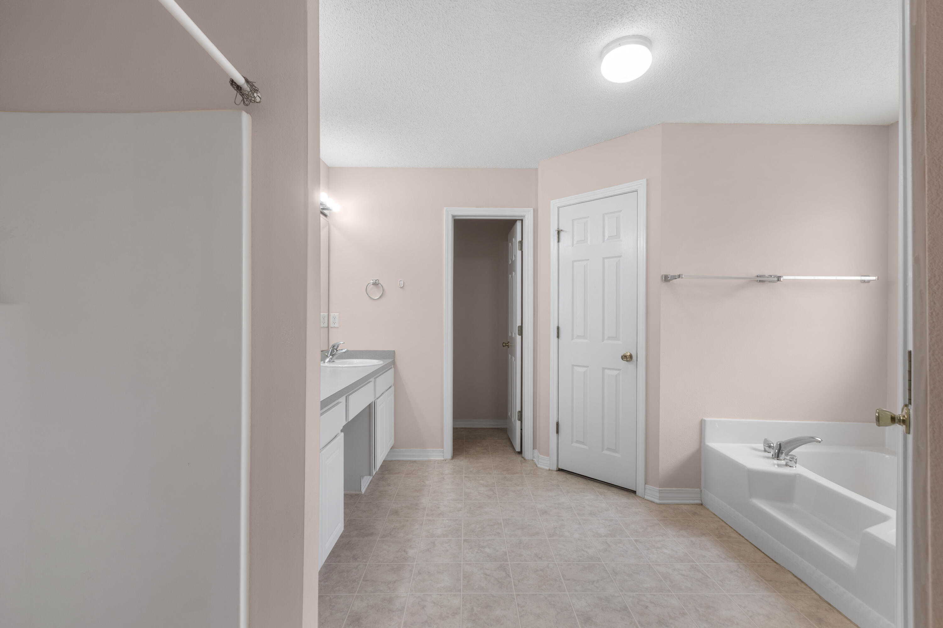 ASHBERRY WOODS - Residential