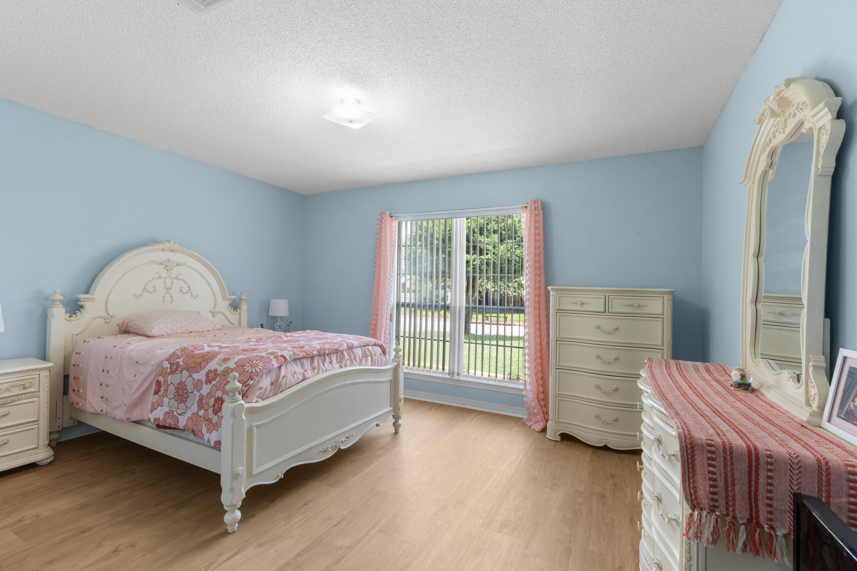 ASHBERRY WOODS - Residential