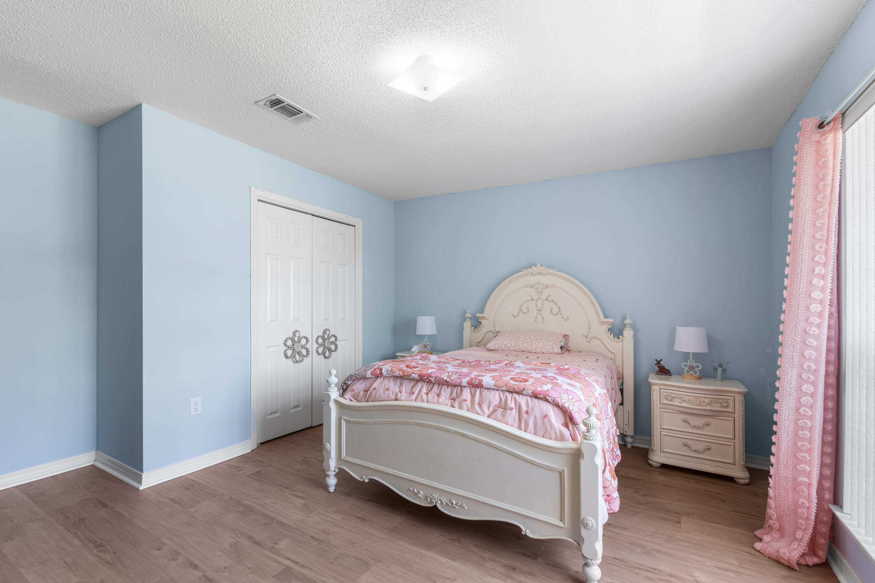 ASHBERRY WOODS - Residential
