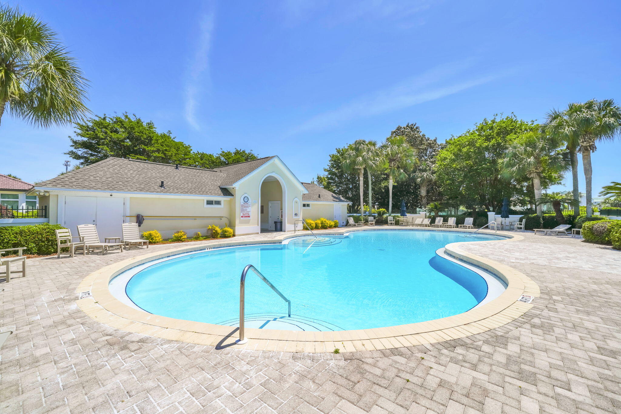 AVALON BEACH ESTATES - Residential