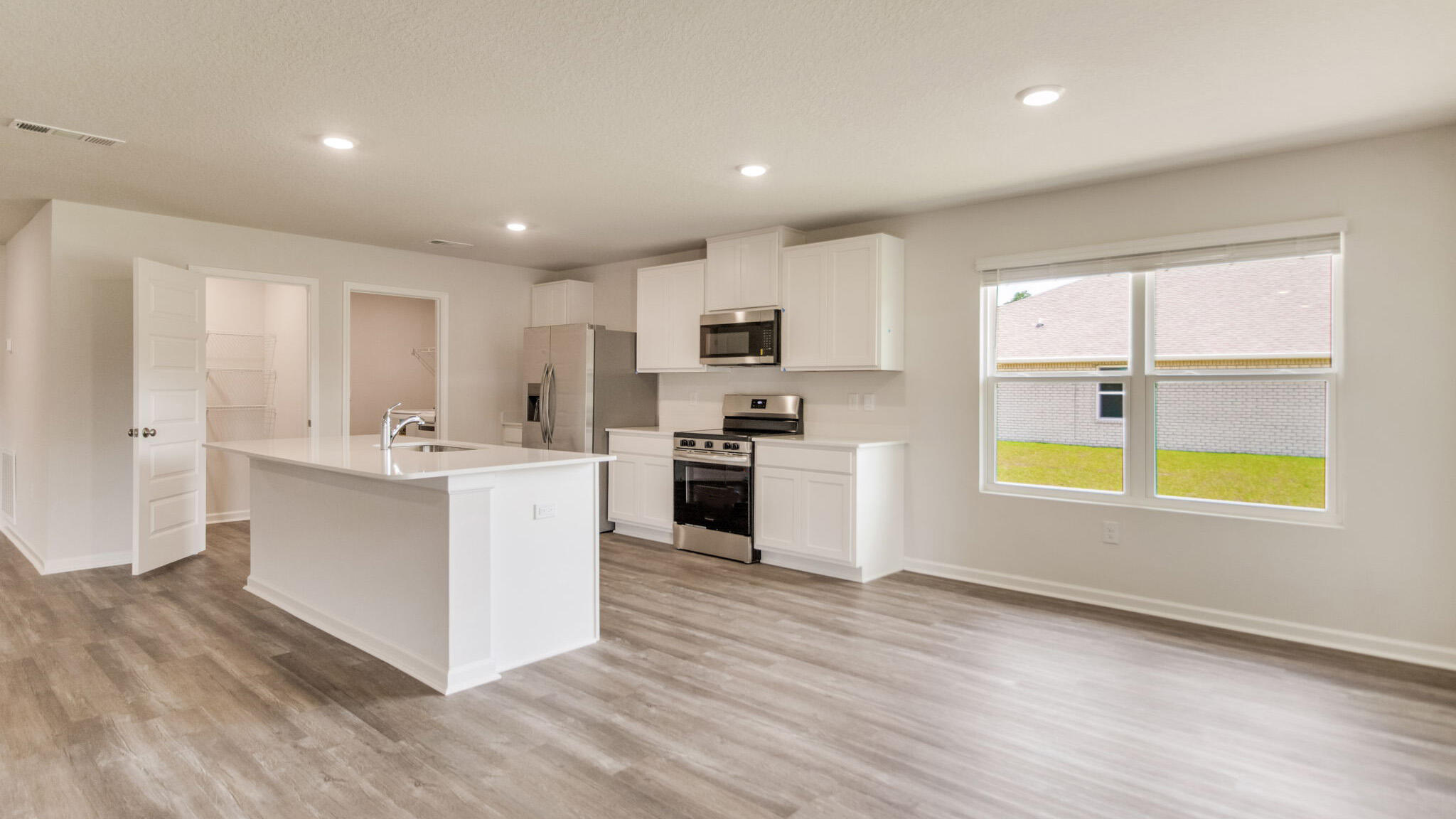 PLANTATION WOODS - Residential