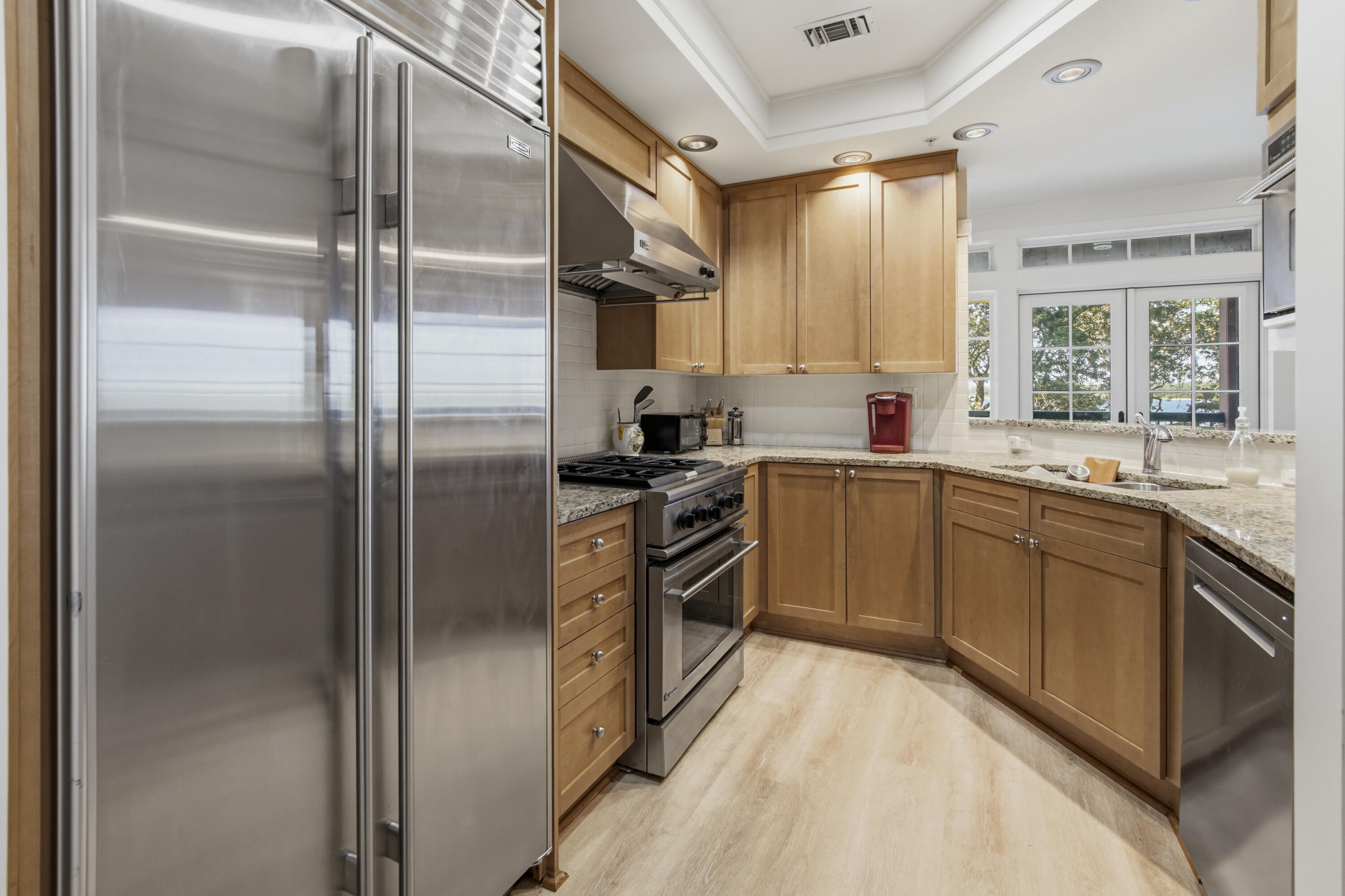 LAKESIDE LODGE AT PROSPECT POINT - Residential