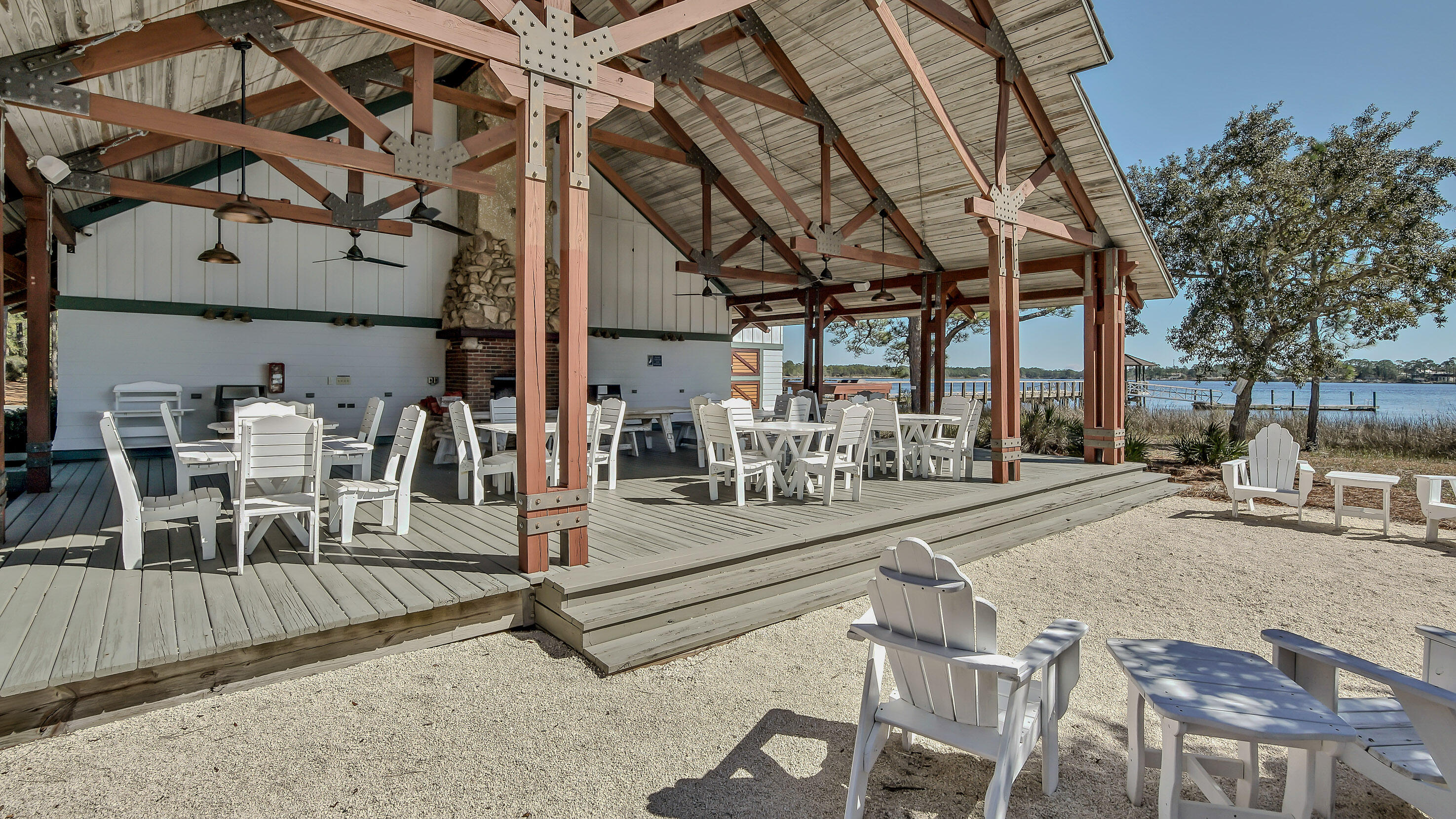 LAKESIDE LODGE AT PROSPECT POINT - Residential