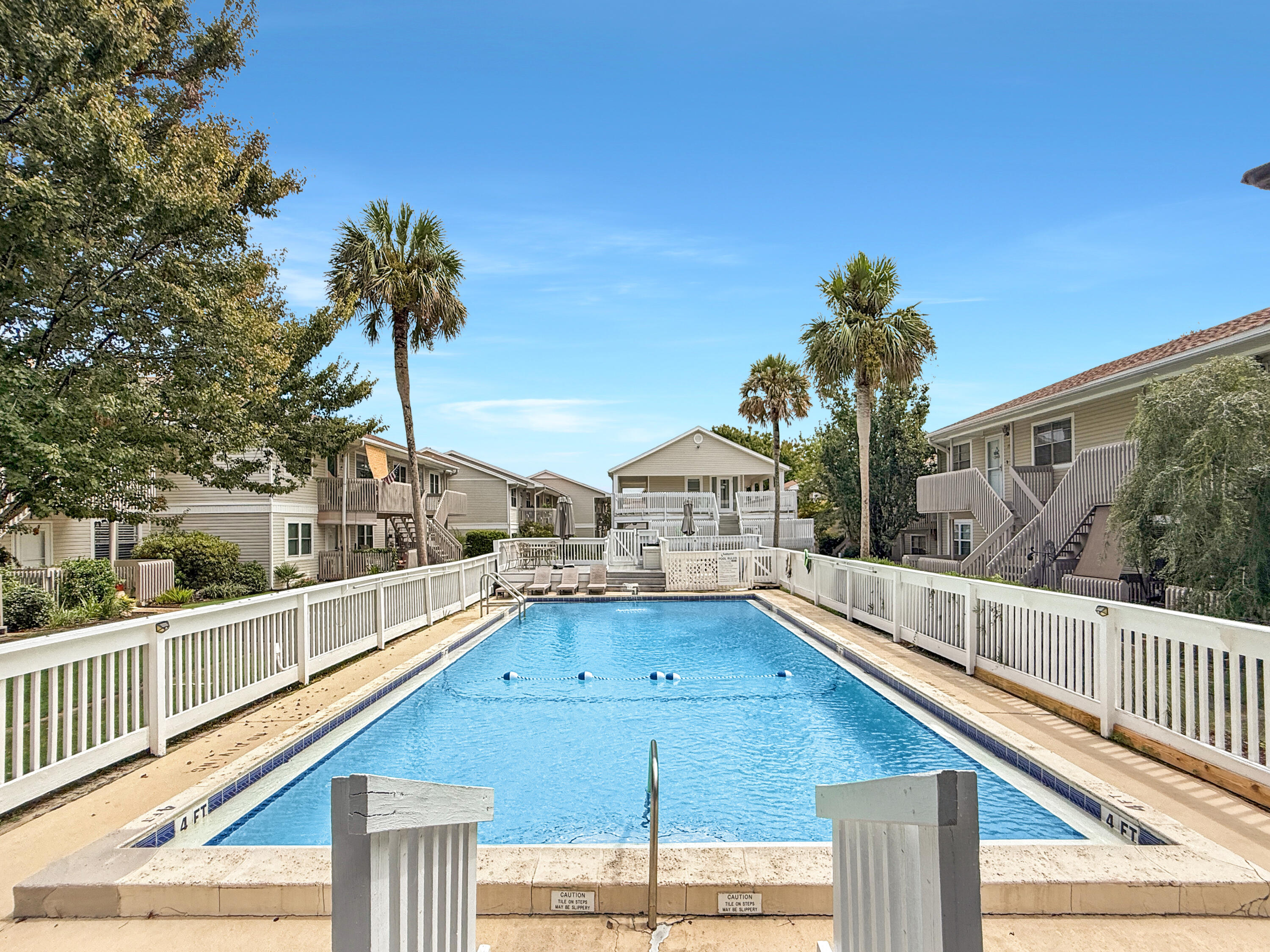 SAILWIND CONDOS - Residential