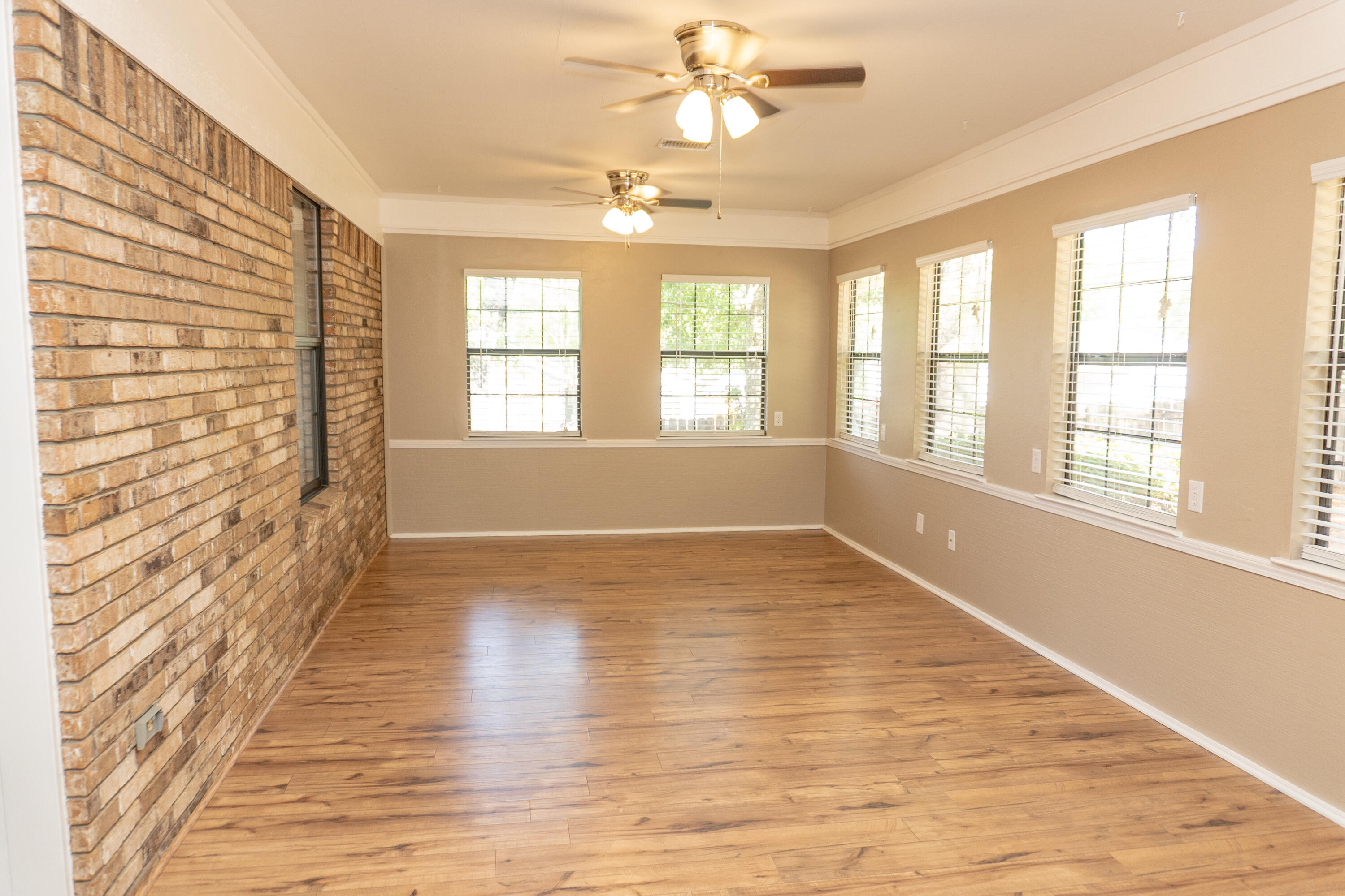 COUNTRYVIEW ESTATES - Residential Lease