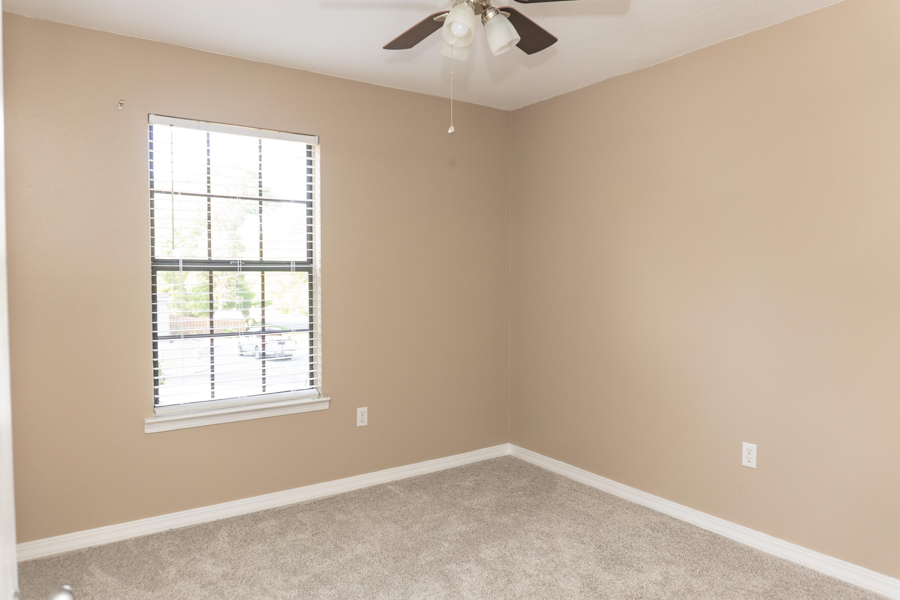 COUNTRYVIEW ESTATES - Residential Lease