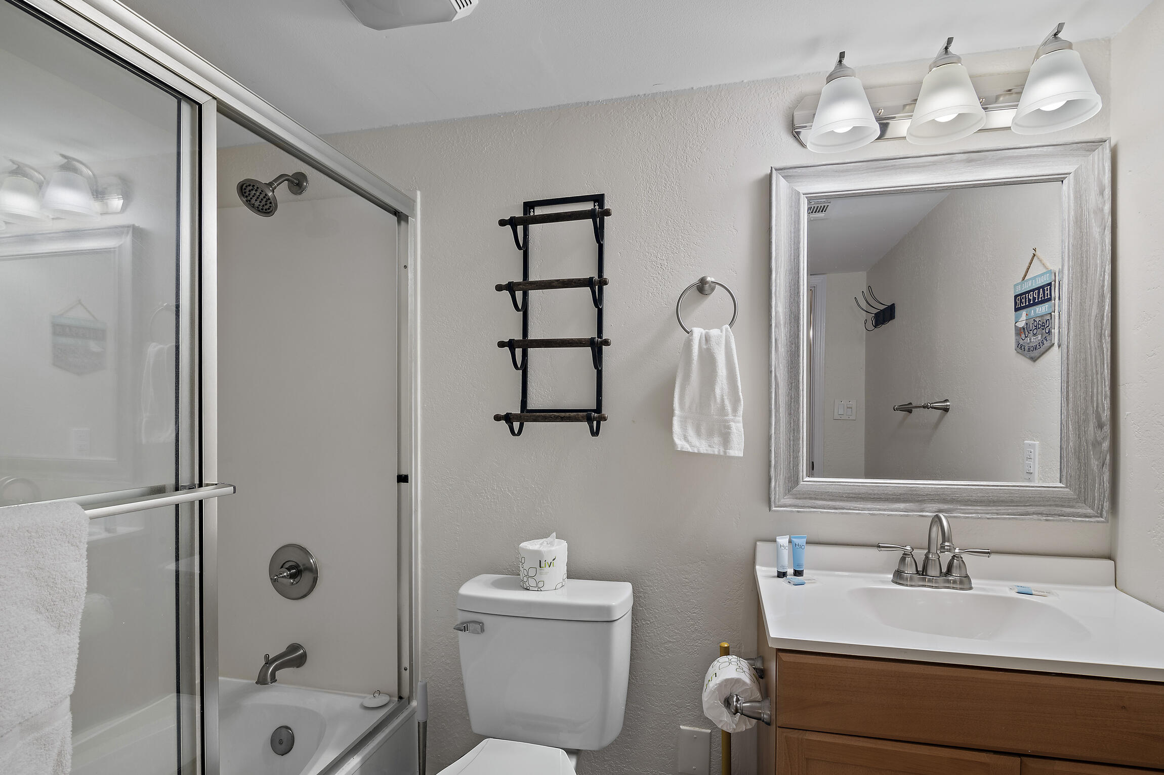 MARAVILLA CONDO 1 - Residential
