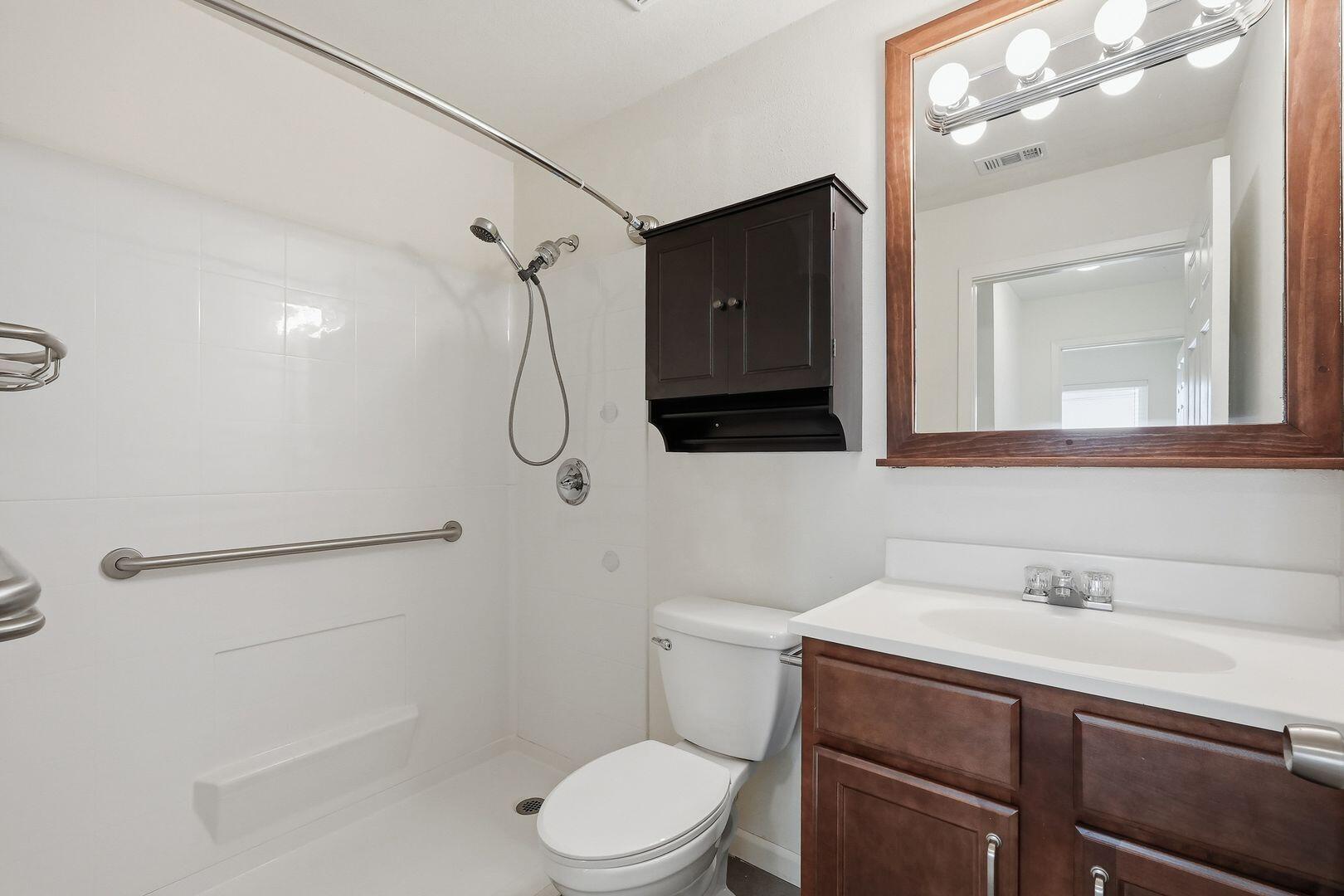 KELLY HILL ESTATES - Residential Lease