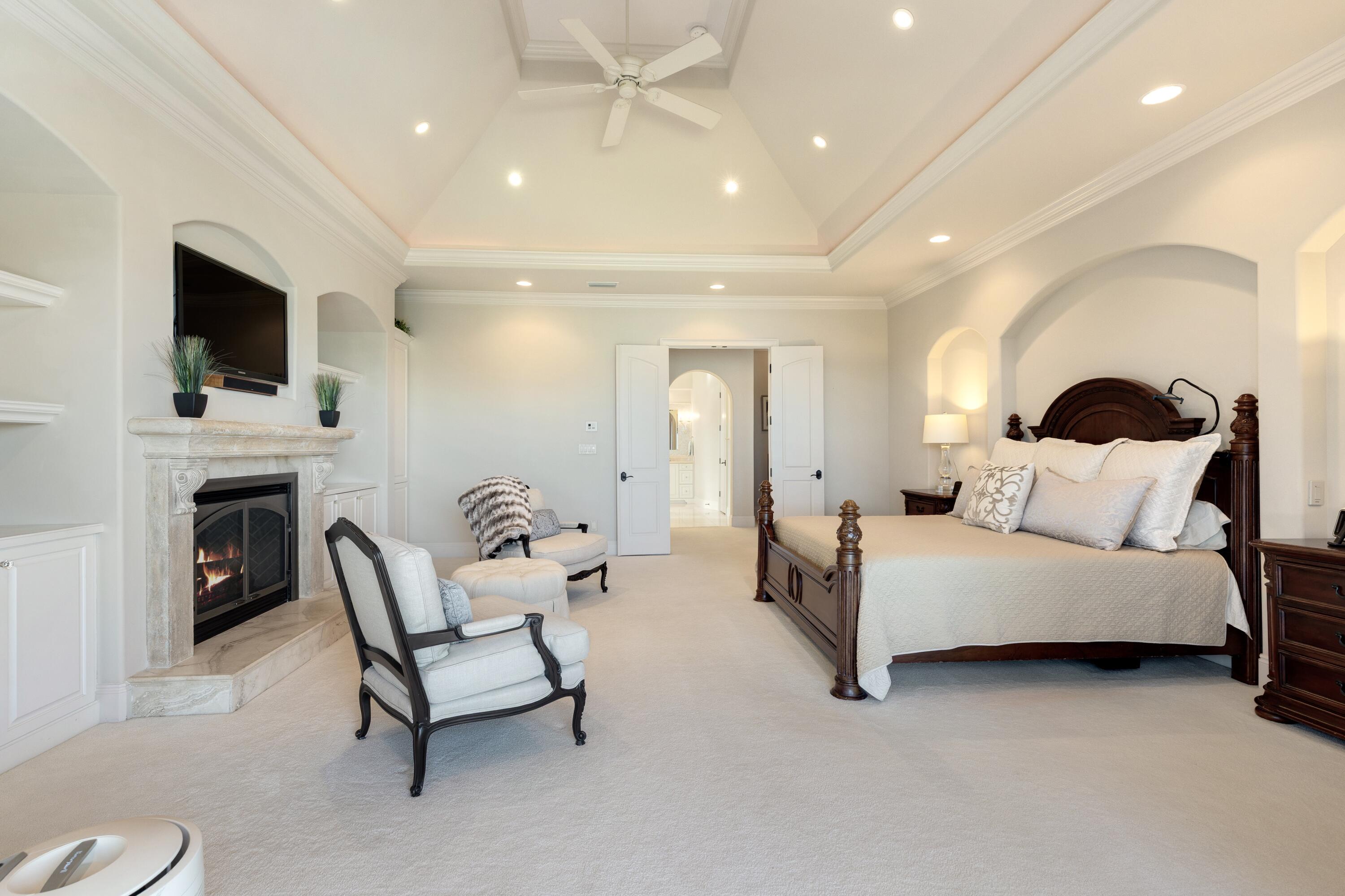 LAKE LORRAINE ESTATES - Residential