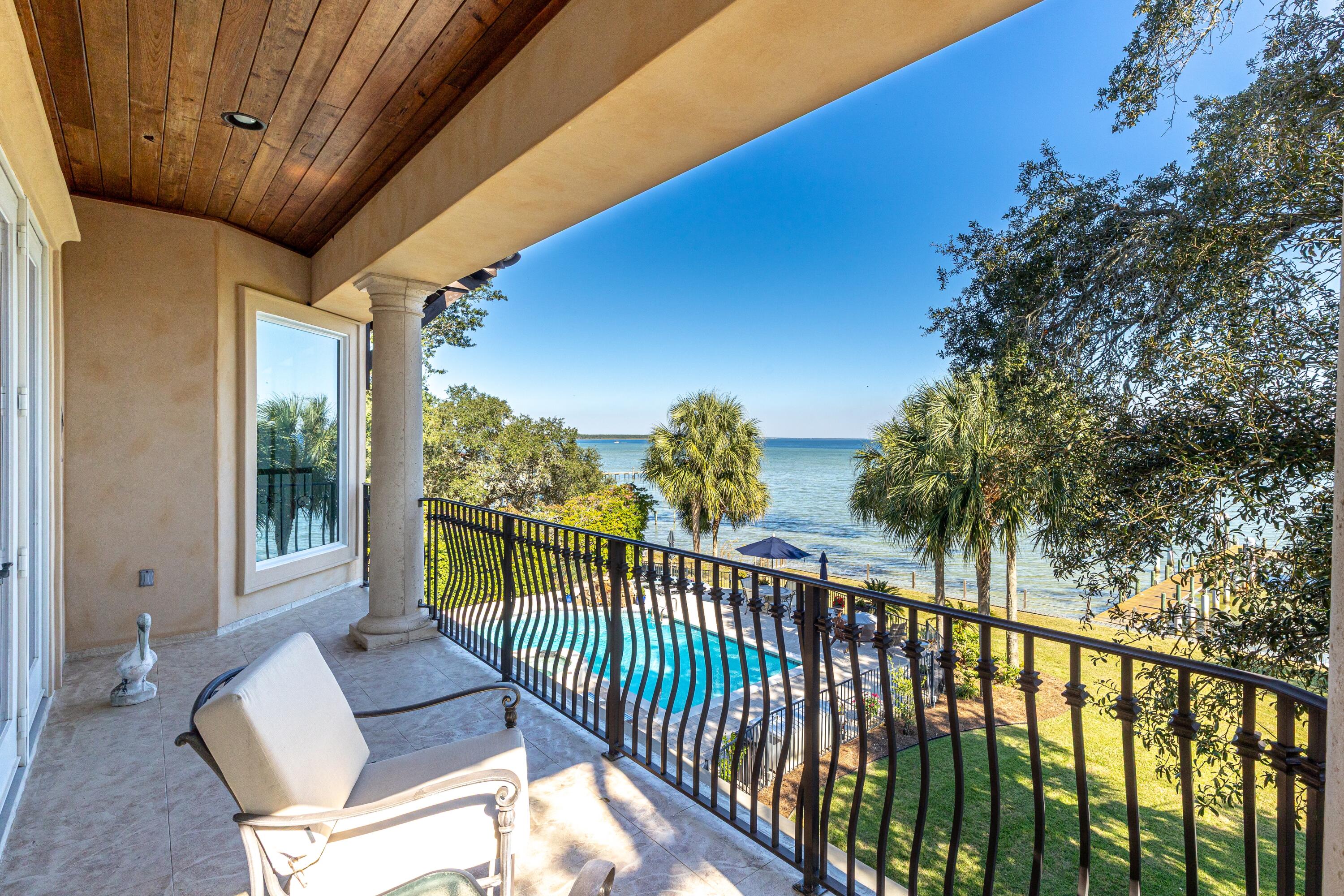 LAKE LORRAINE ESTATES - Residential