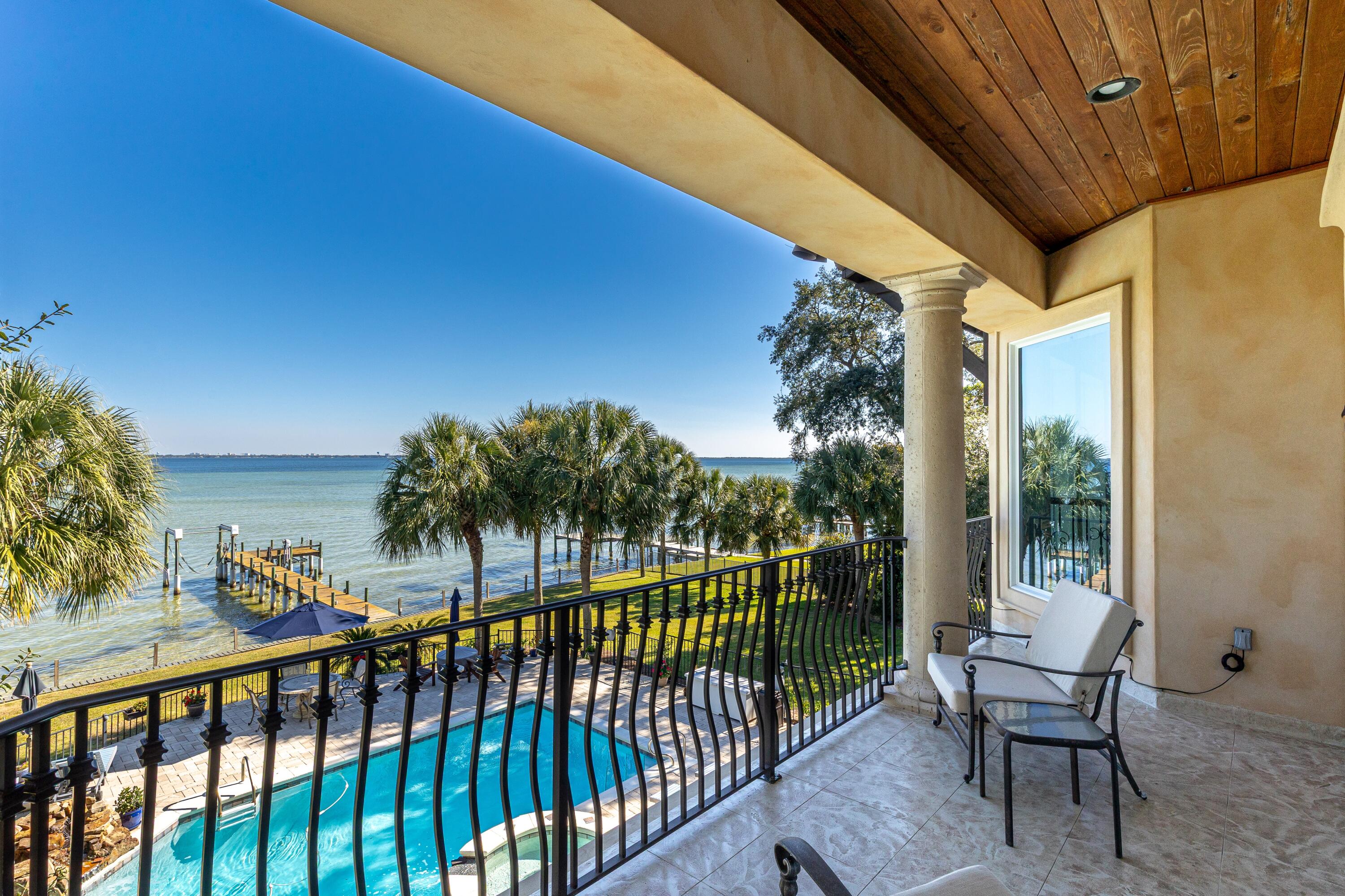 LAKE LORRAINE ESTATES - Residential