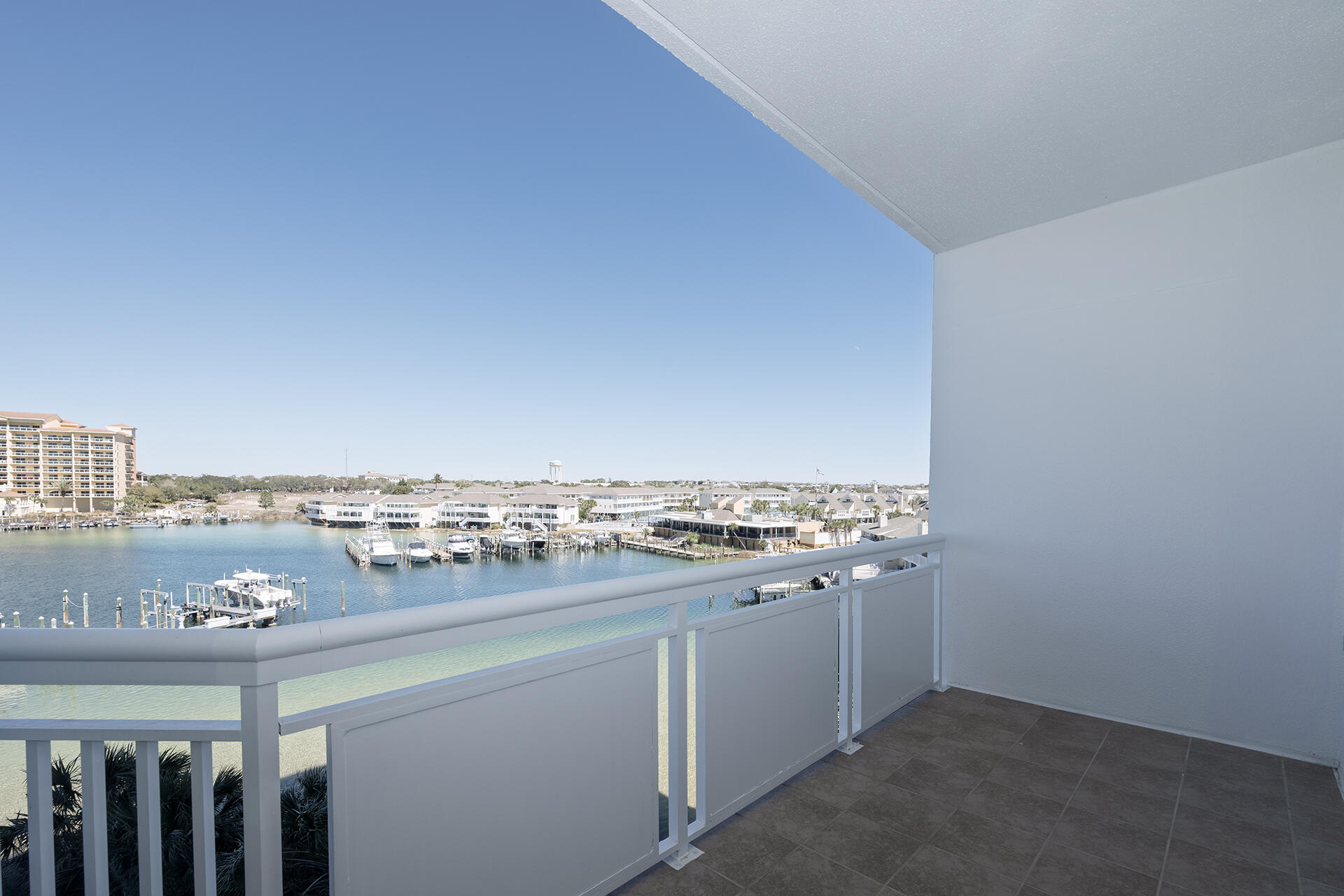HARBOR LANDING - Residential