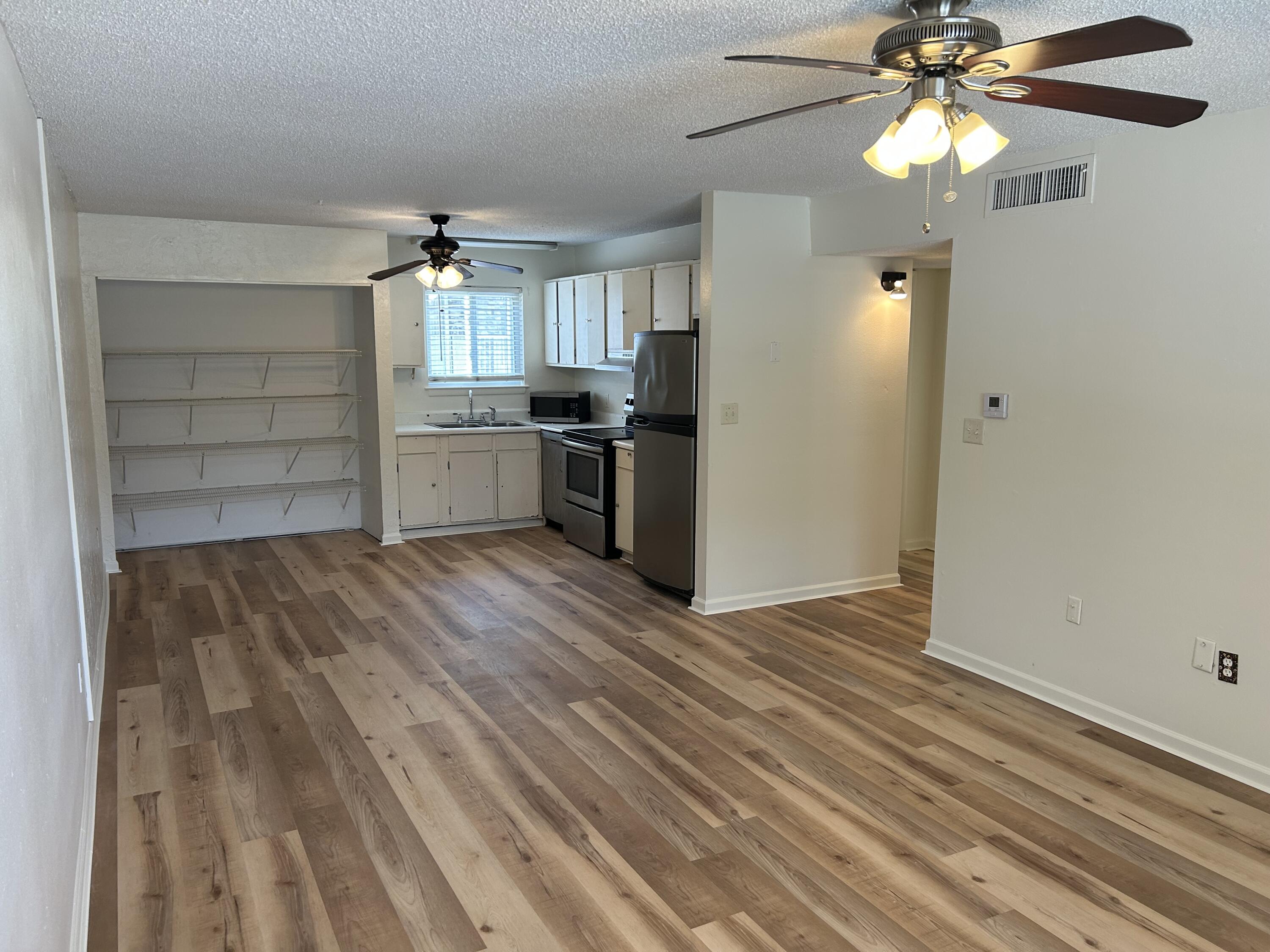 COLLEGE PARK CONDO - Residential