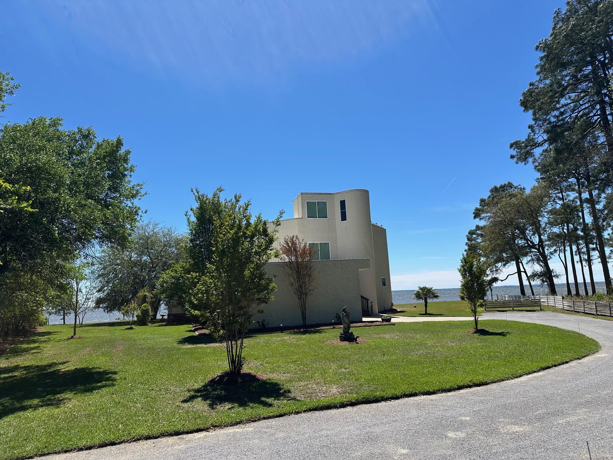 DOLPHIN COVE ESTATES - Residential