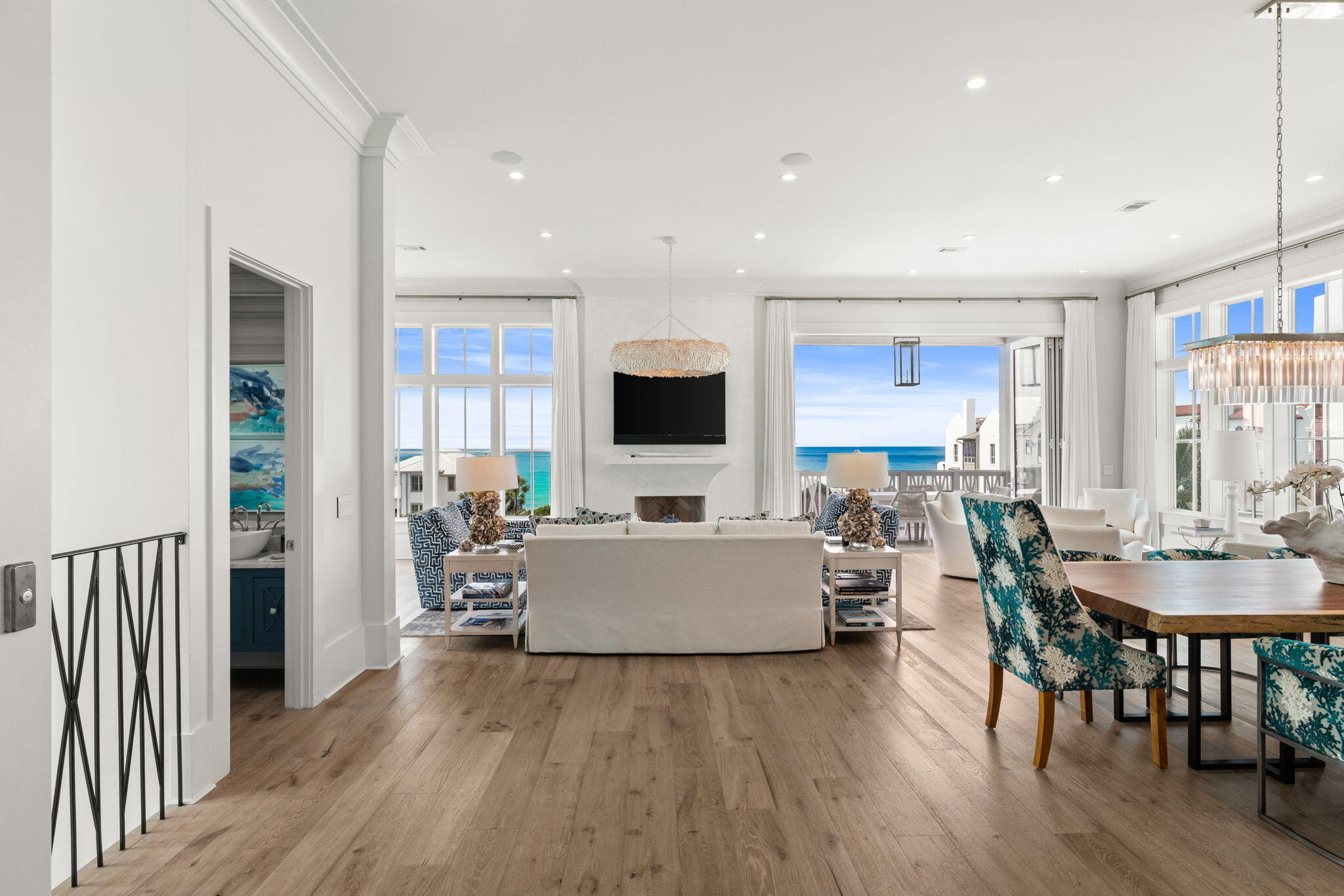 PARADISE BY THE SEA - Residential