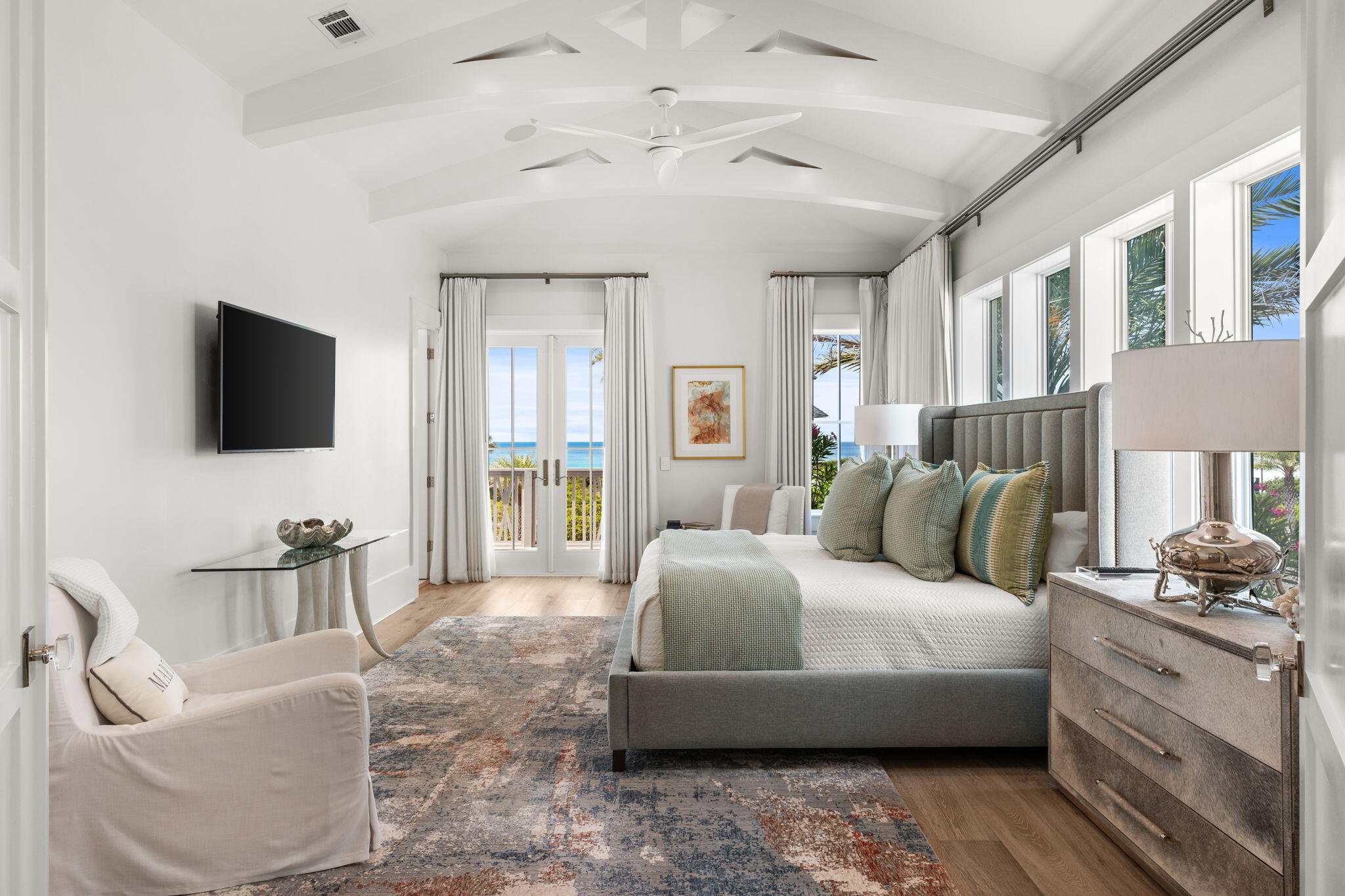 PARADISE BY THE SEA - Residential